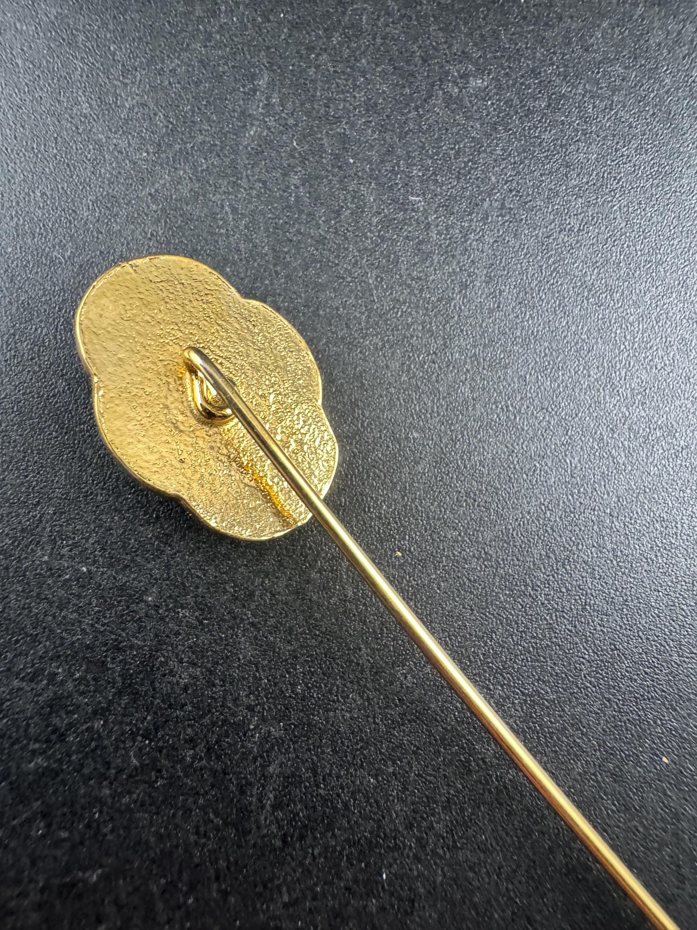 gold tone cameo Stick Pin, 1980s acrylic