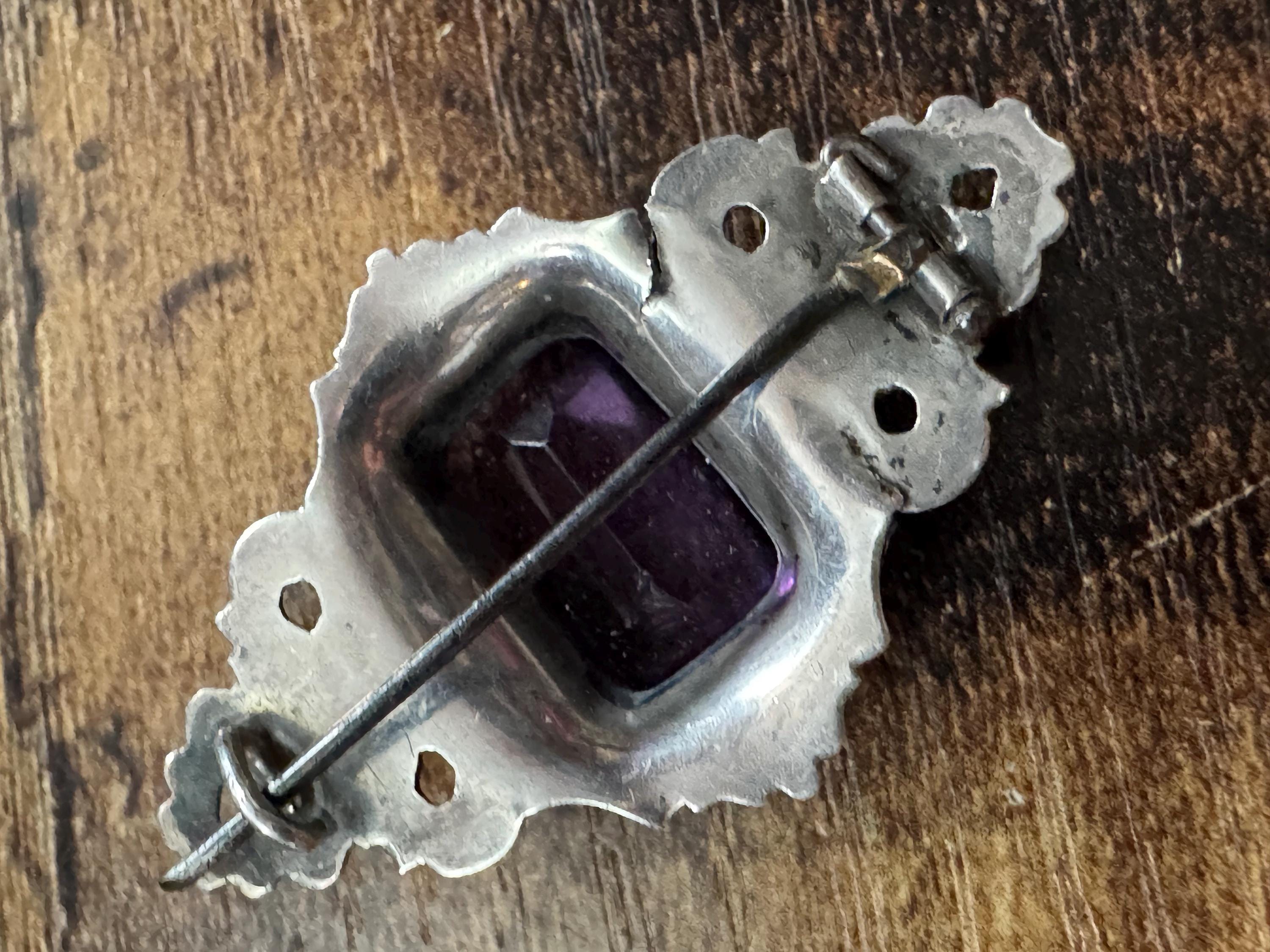 Victorian amethyst purple 925 brooch, antique sterling silver