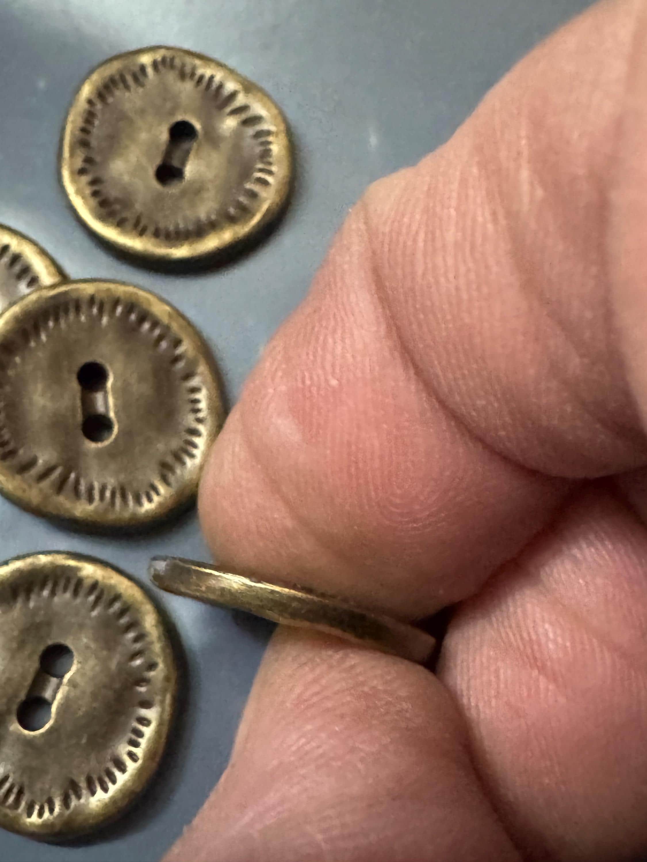 18mm bronze buttons (5pc) , weighty dark gold metal buttons 2 hole, sewing