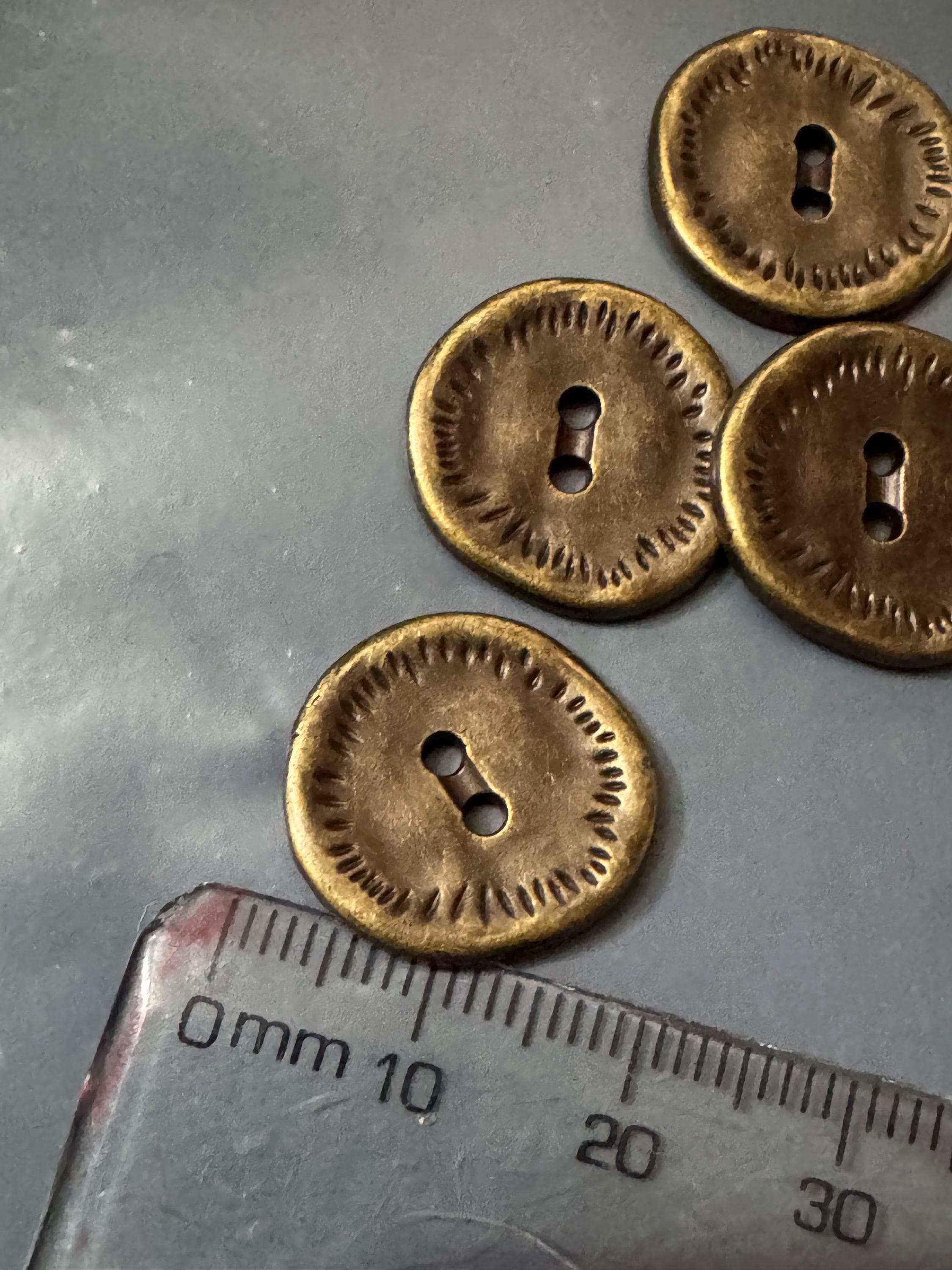 18mm bronze buttons (5pc) , weighty dark gold metal buttons 2 hole, sewing