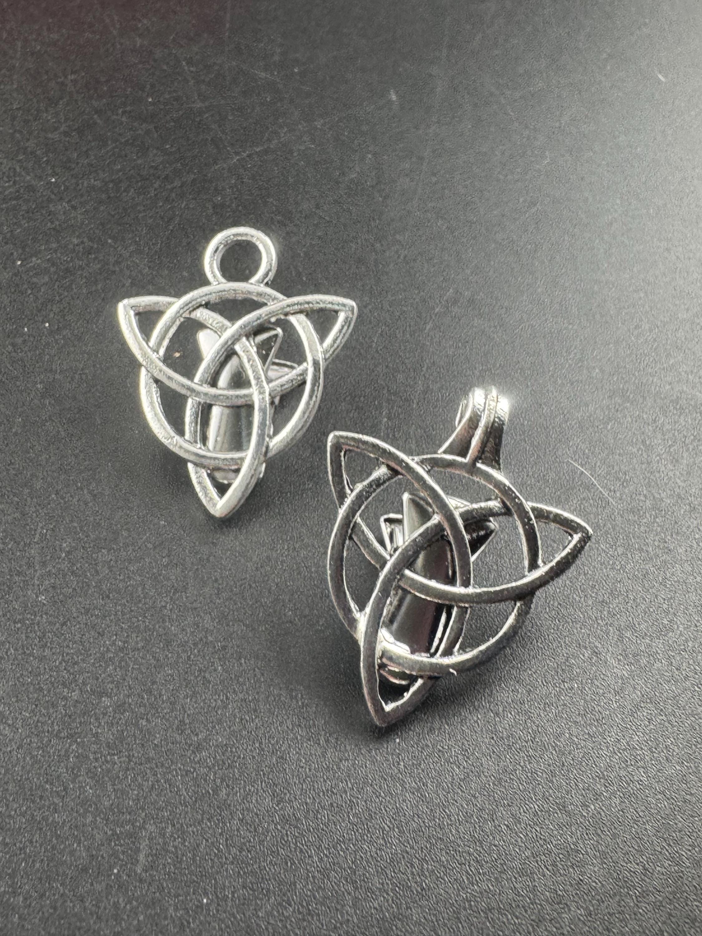 Silver cloak clip, Celtic Scottish style cardigan clasp, triangular double buckle cape clip