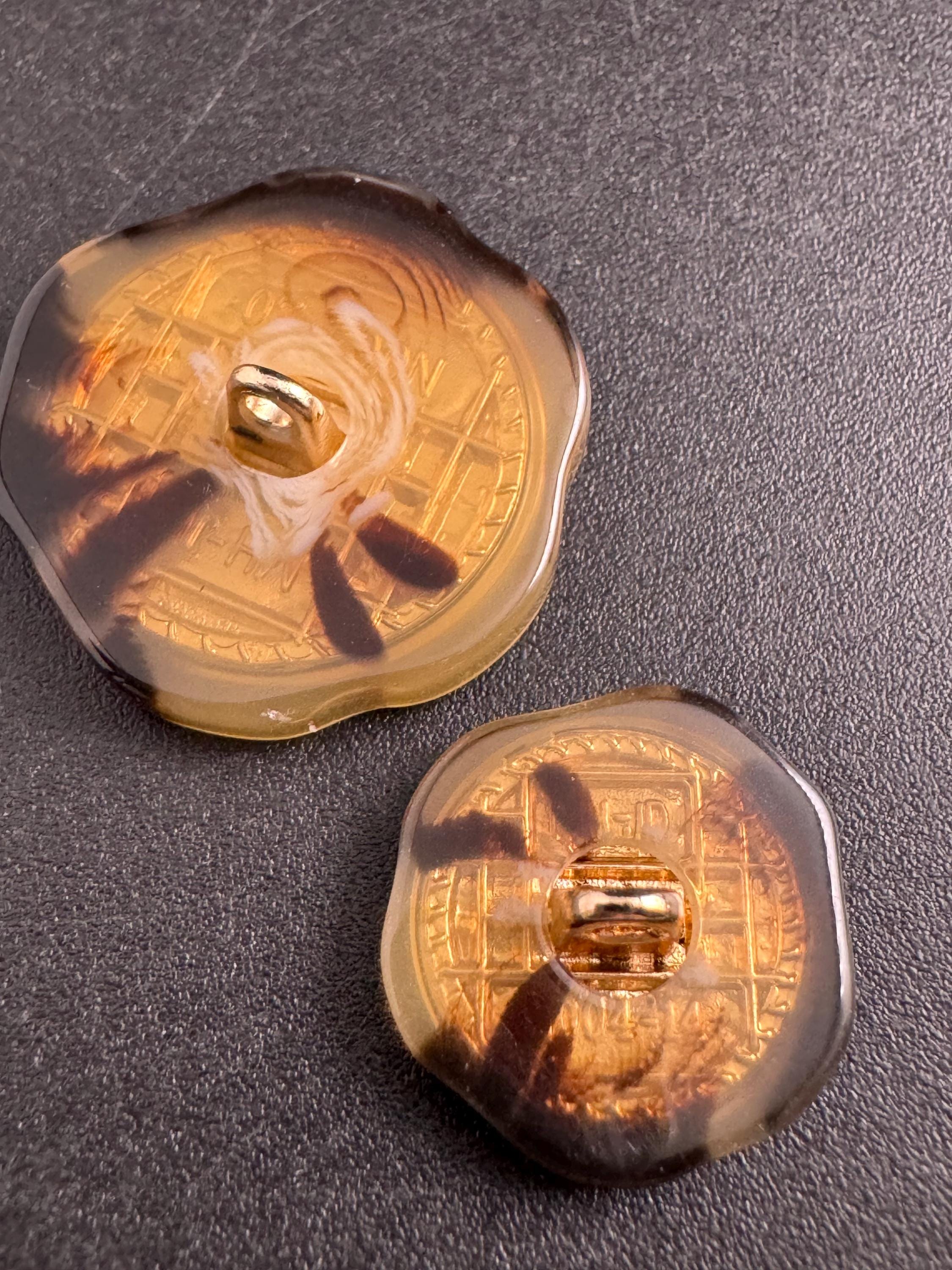 Gold coin buttons tortoiseshell mid brown acrylic surround, choose size 25mm or 18mm ( 5pcs)