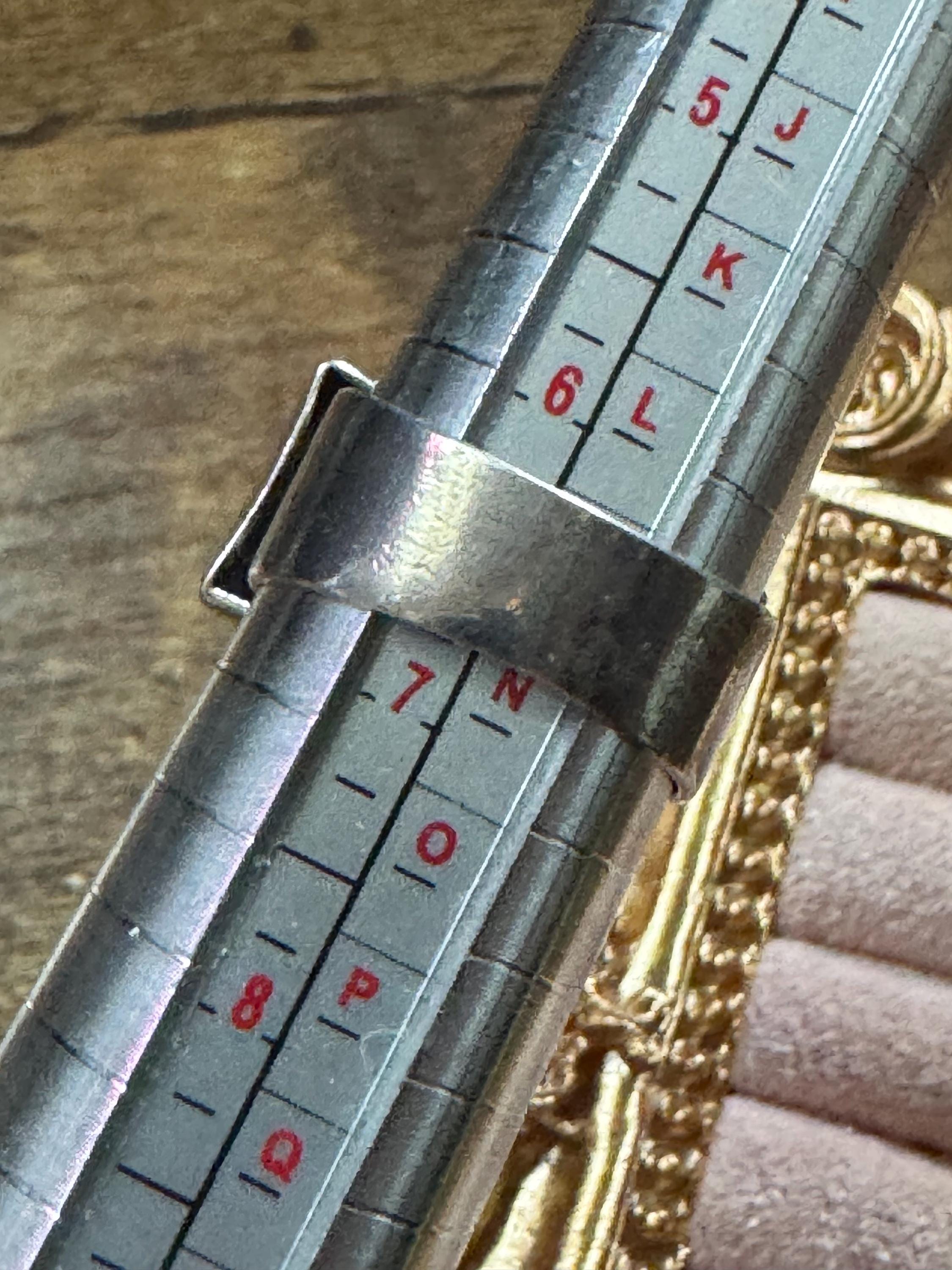 Uk Size M.5 925 ring with blue gemstone, modernist Sterling silver