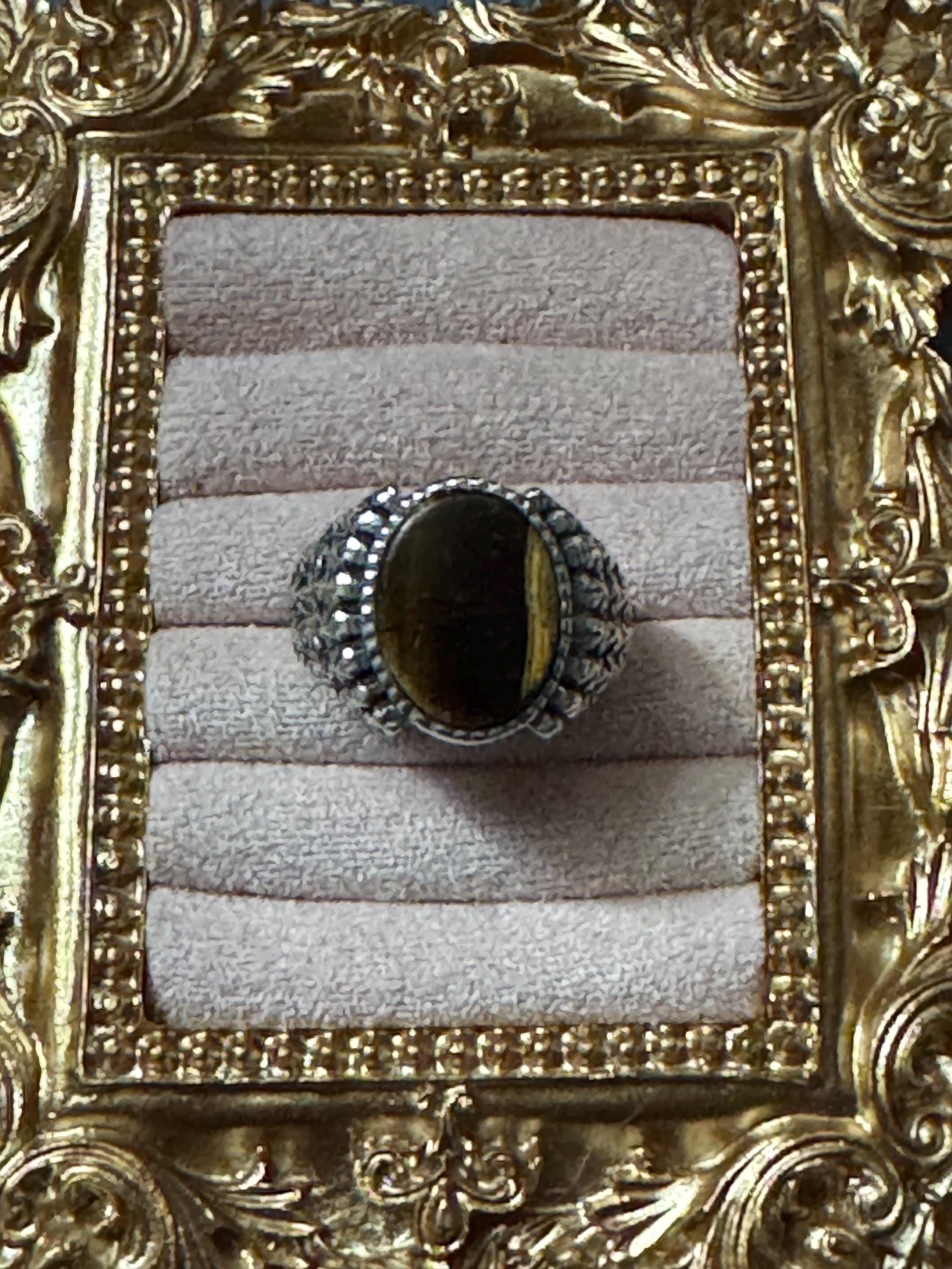 Size S tigers eye gemstone ring, 925 sterling silver brutalist 1970s