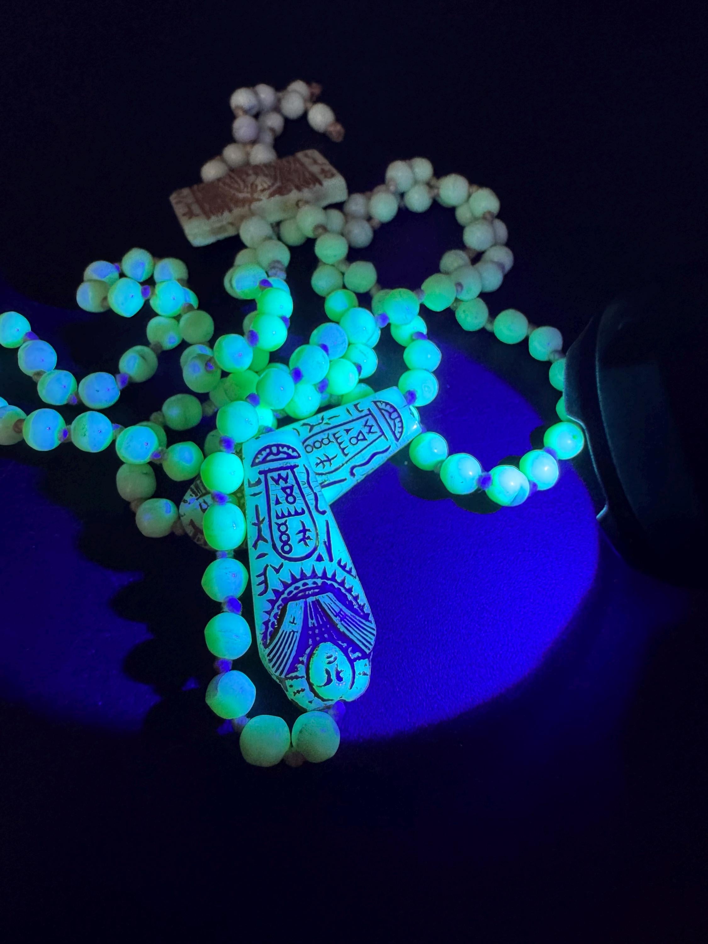 neiger UV coffin necklace, cream beads 84cm uranium glass
