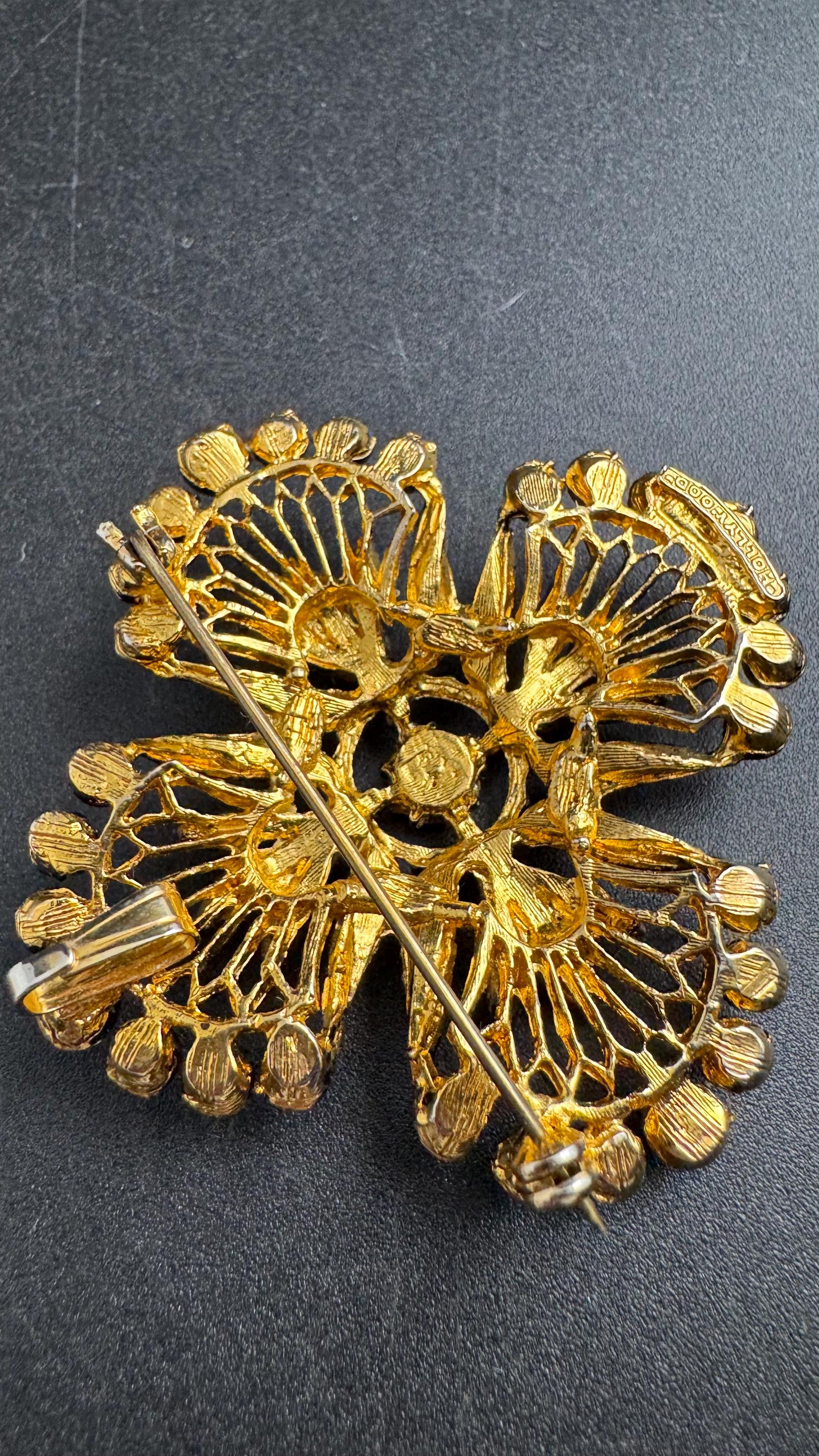 Hollywood blue Sapphire diamanté Brooch, gold tone with seed pearls vintage