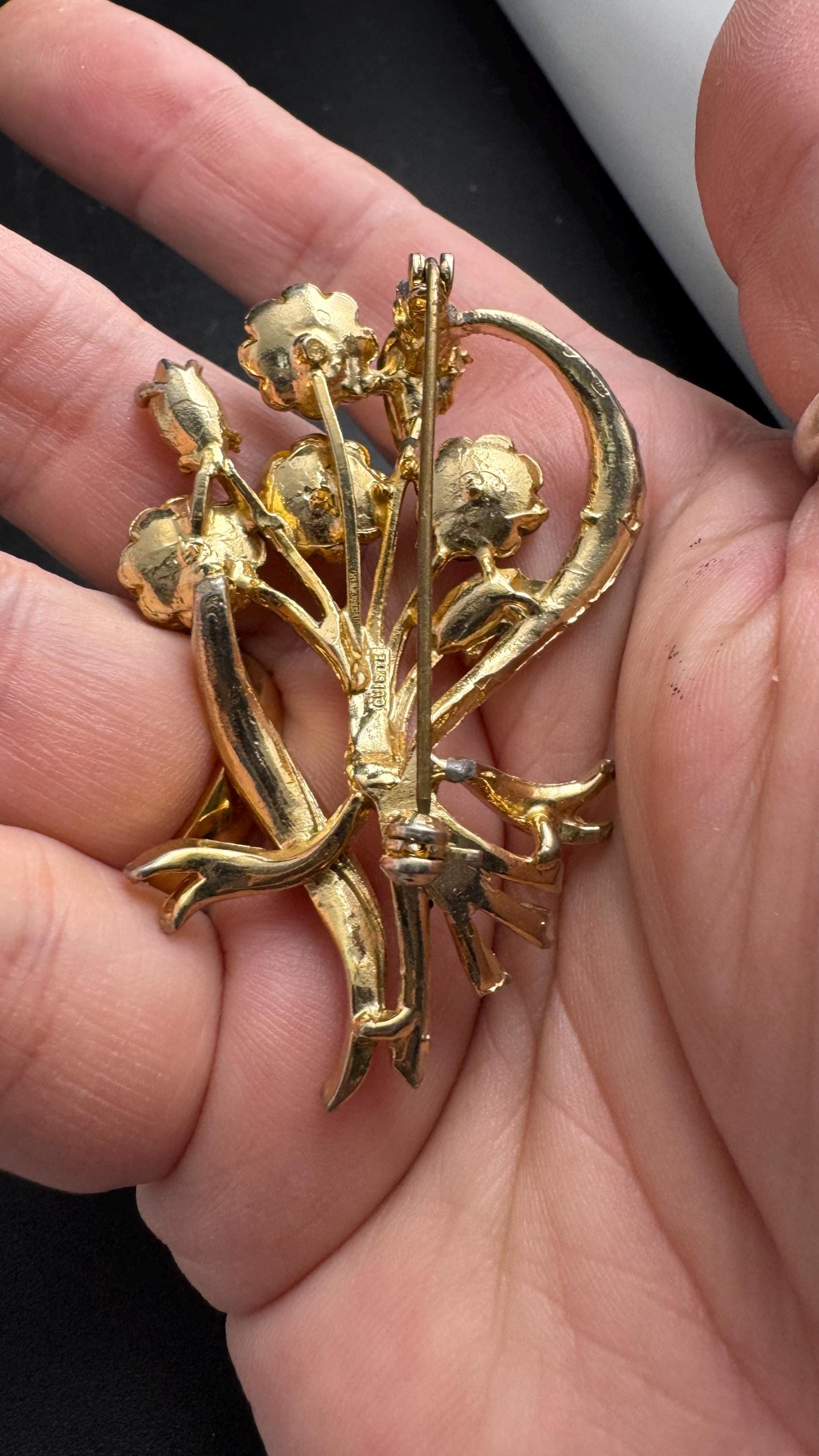 Signed EXQUISITE watermelon flower brooch, gold tone rhinestones