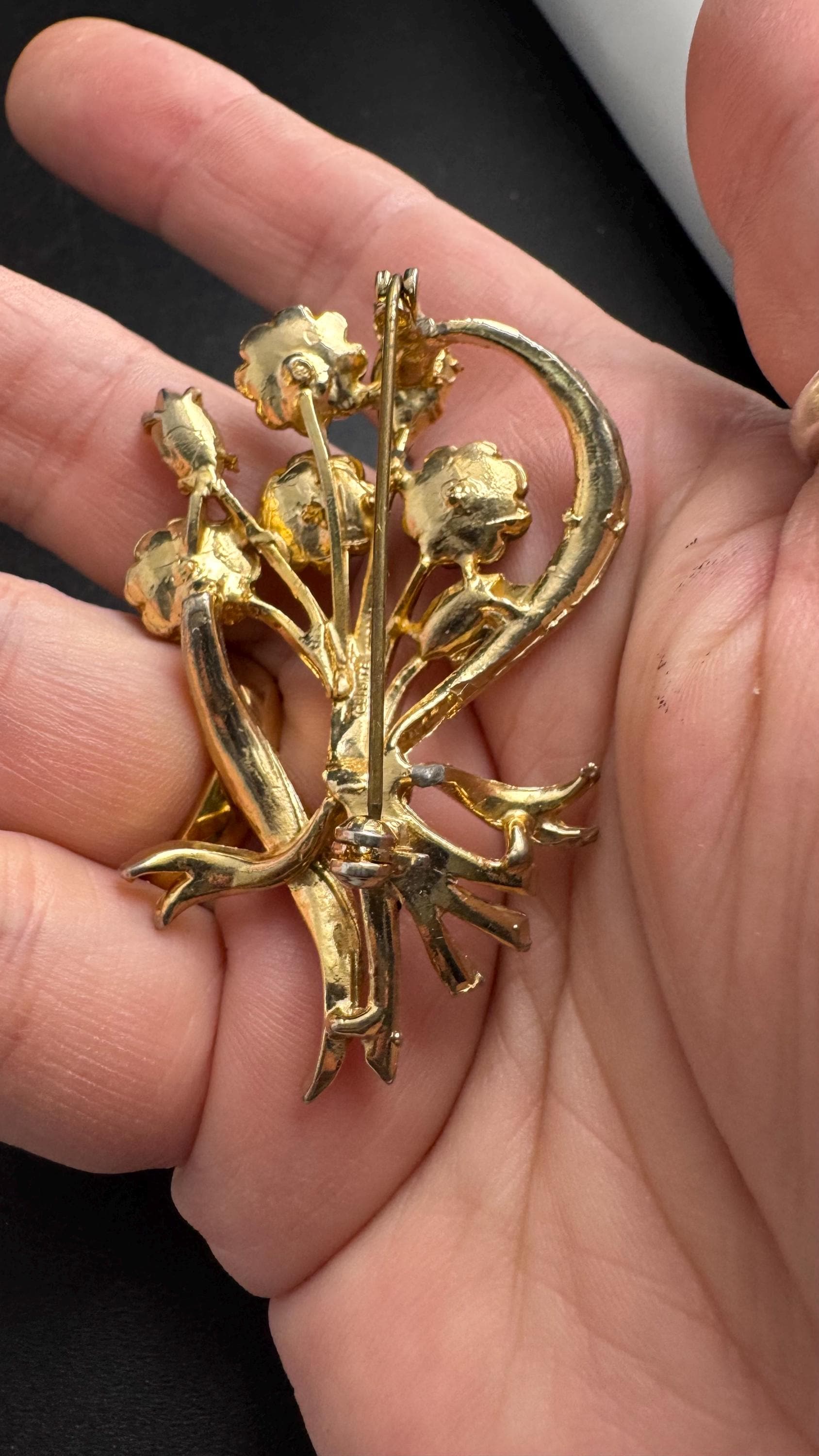 Signed EXQUISITE watermelon flower brooch, gold tone rhinestones