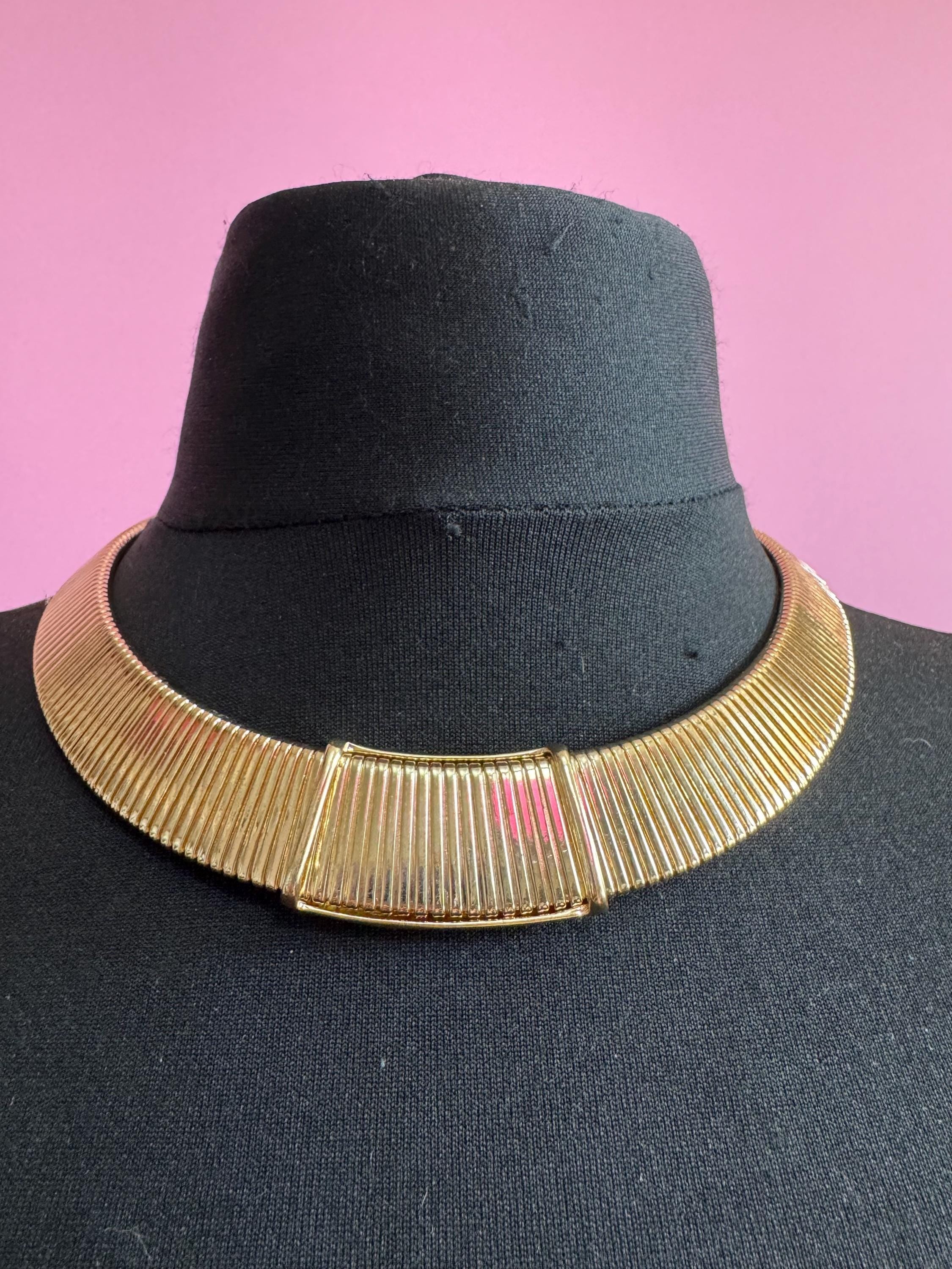 Wide gold omega choker necklace, statement piece 90s vintage