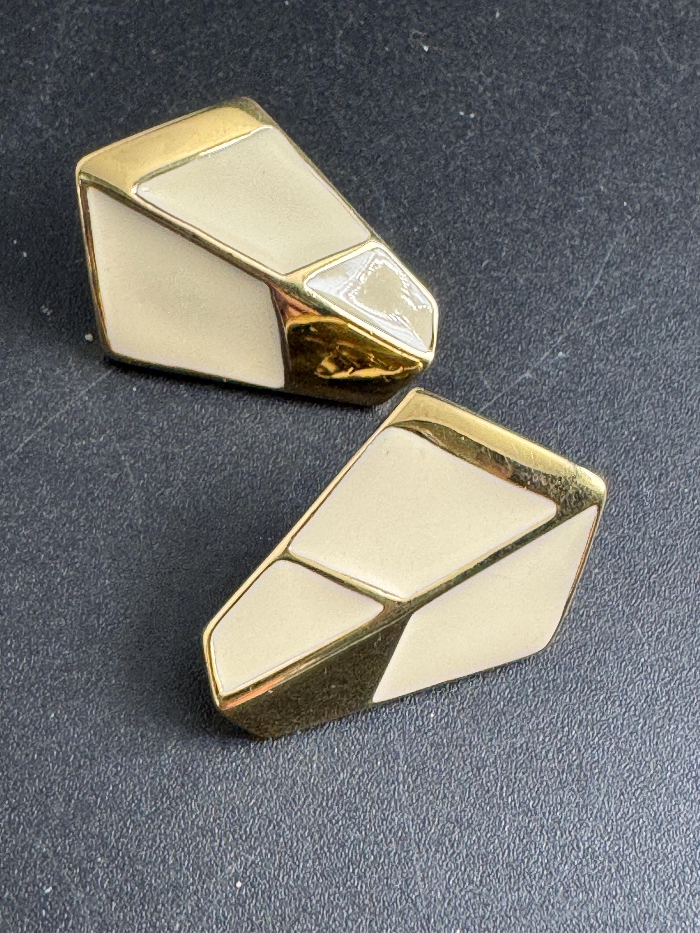 Trifari cream Enamel Clip On Earrings: vintage gold plated signed