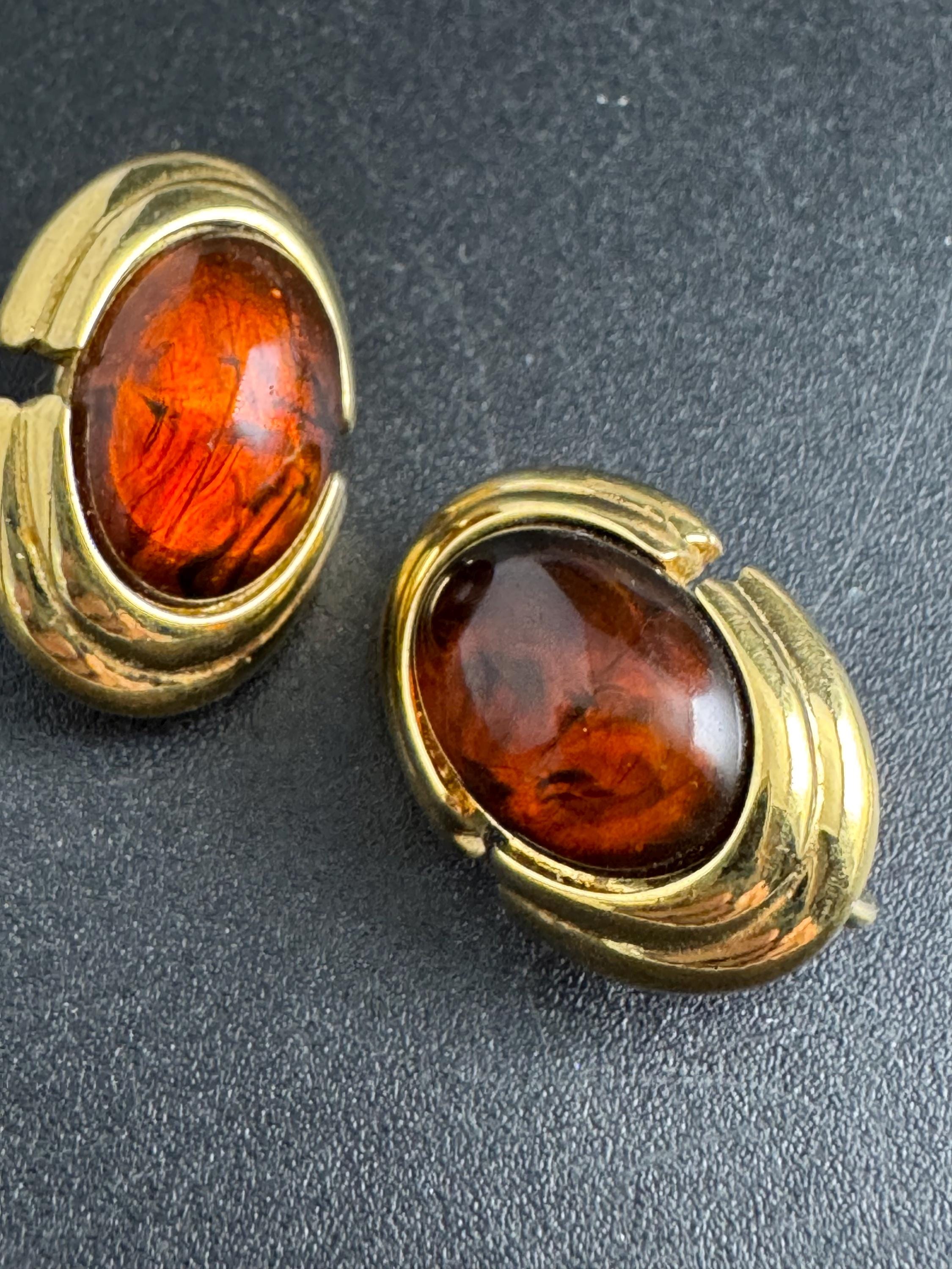Trifari brown tortoiseshell clip on earrings, gold plated acrylic cabochons vintage