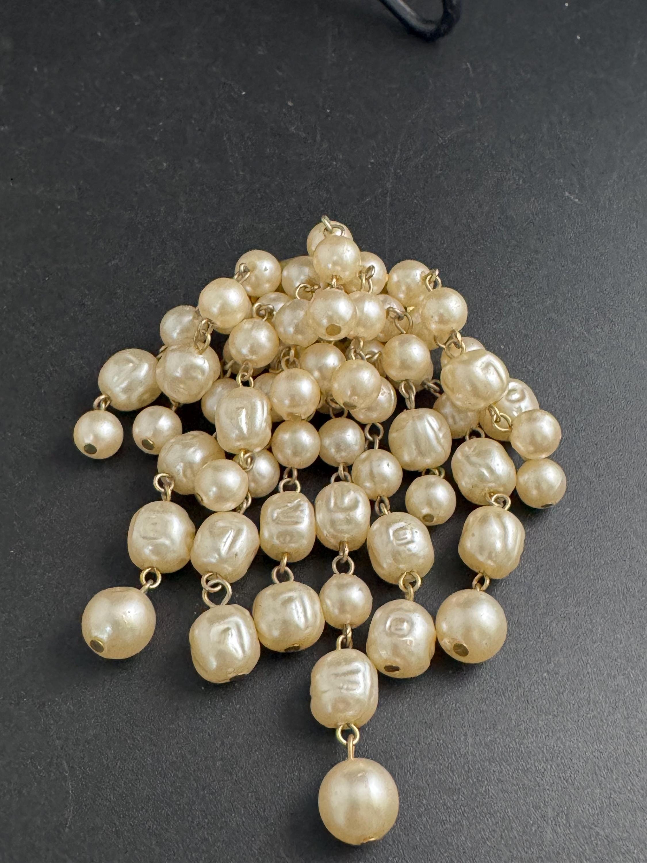 Big pearl beaded waterfall brooch, vintage plastic beads