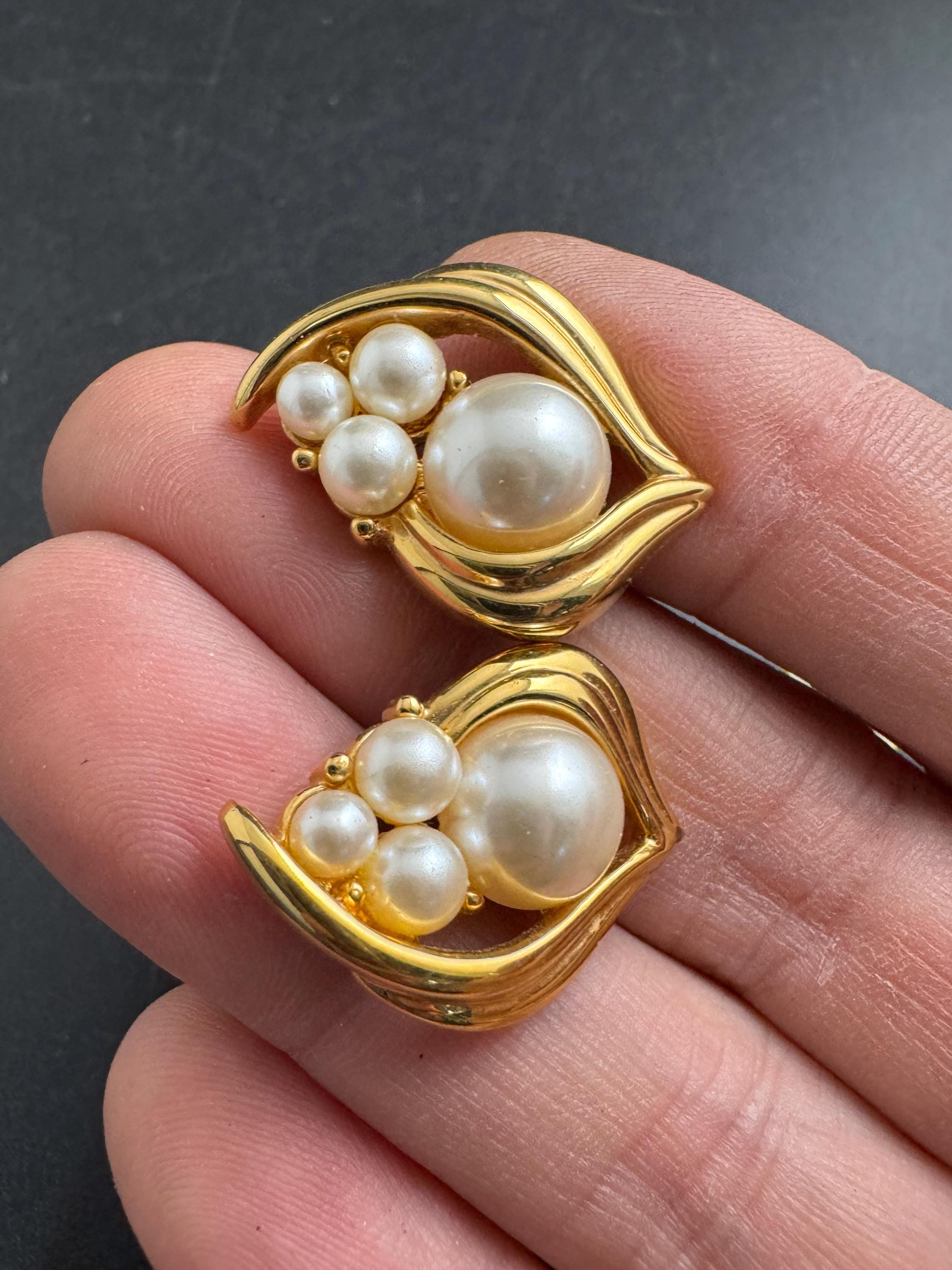 Napier gold pearl stud earrings, pierced ears vintage and signed