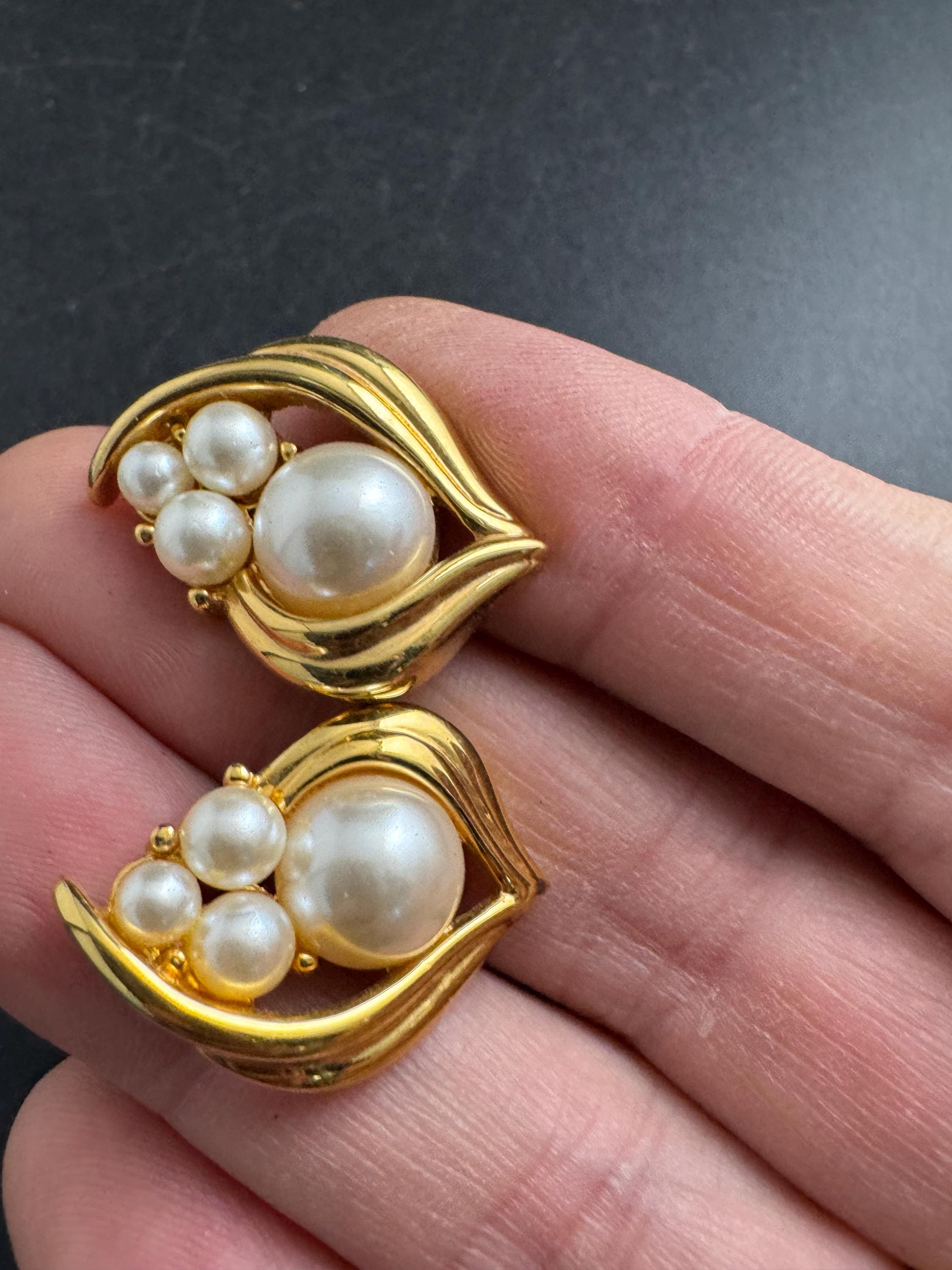 Napier gold pearl stud earrings, pierced ears vintage and signed