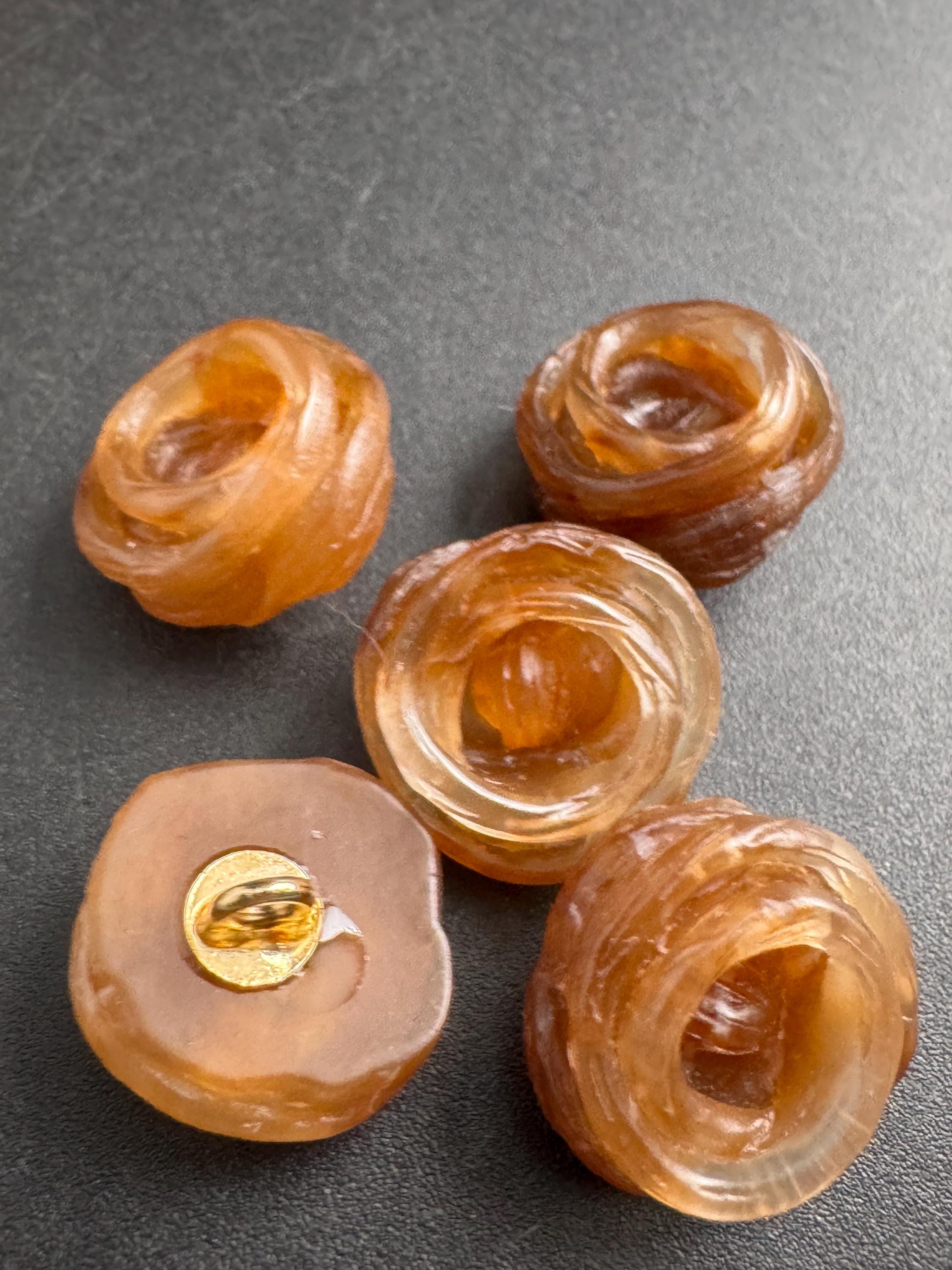 Brown floral acrylic flower buttons 5 pcs , choose 18mm or 23mm