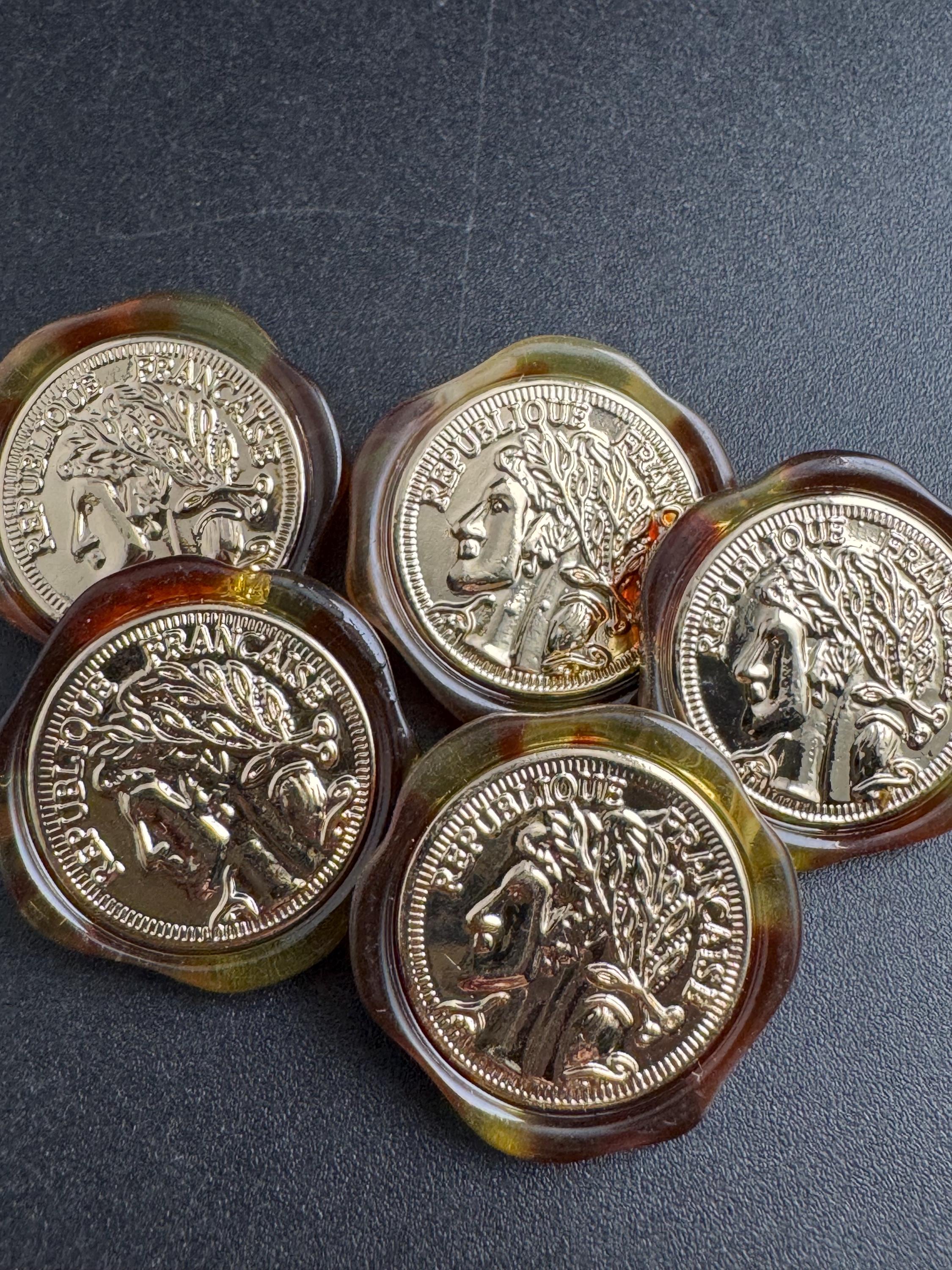 Gold coin buttons tortoiseshell light brown acrylic surround, choose size 25mm or 18mm ( 5pcs)