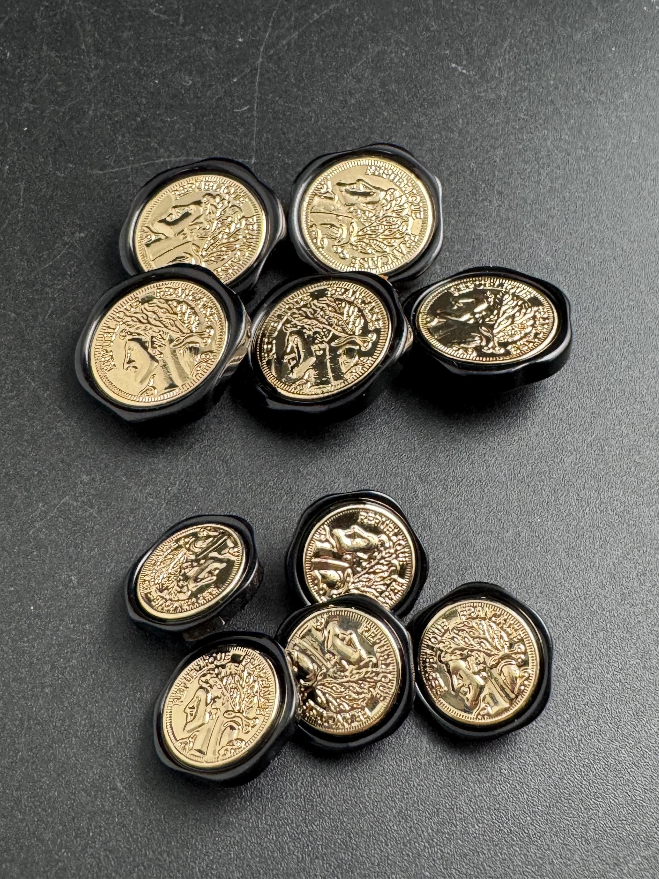 Gold coin buttons tortoiseshell black acrylic surround, choose size 25mm or 18mm ( 5pcs)