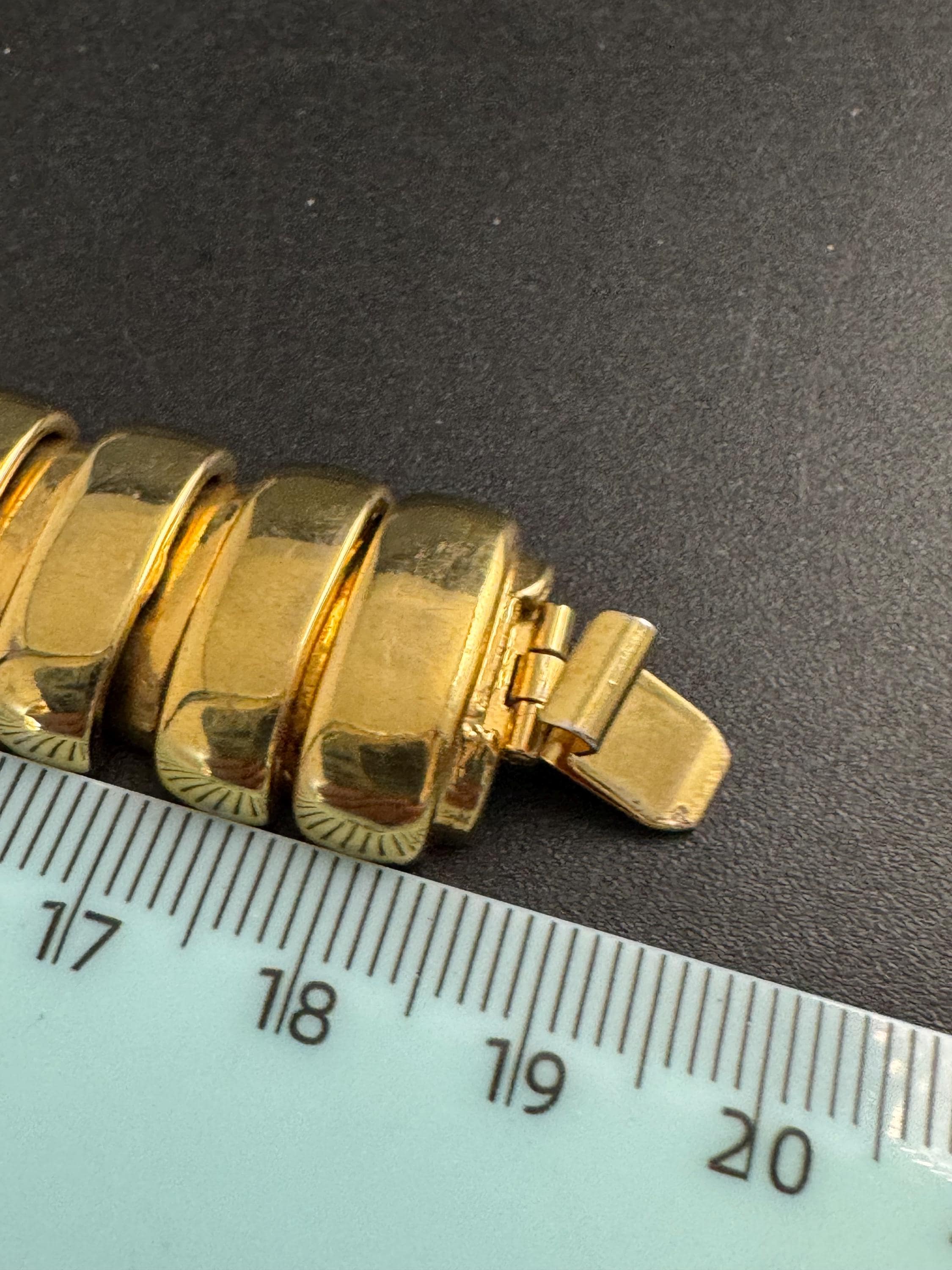 Banana republic gold Link Bracelet, rectangular Emerald Rhinestone cabochon vintage and signed