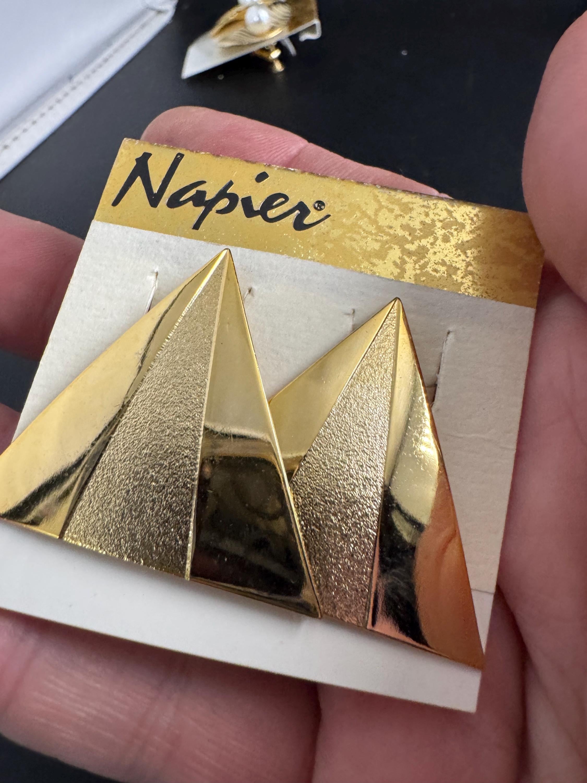 NAPIER triangular clip on earrings, vintage signed 80s geometric gold plated