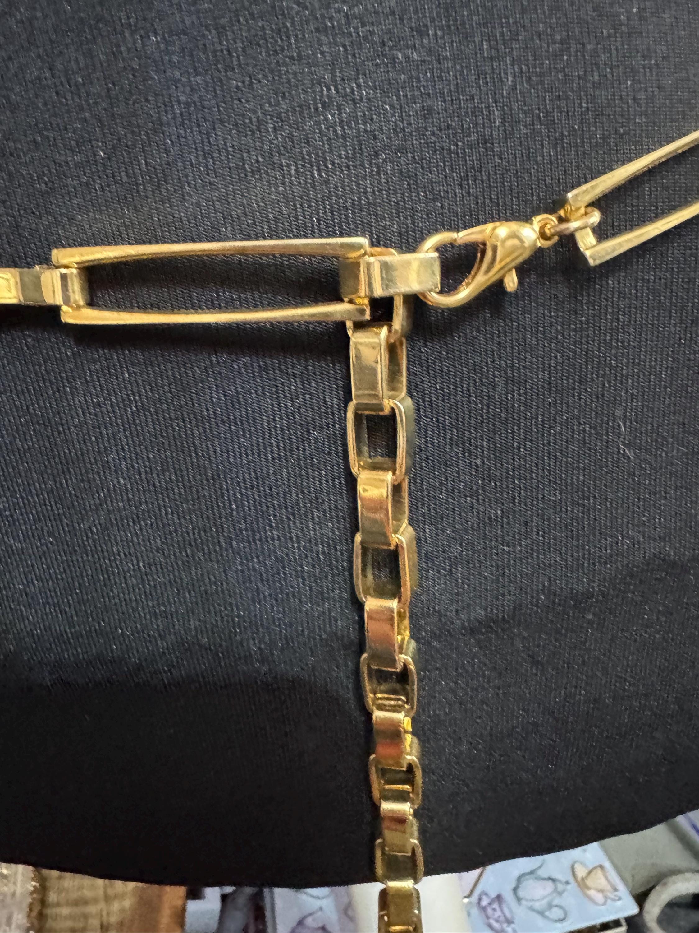 Ladies gold metal chain belt, fits 100 to 113cm vintage fashion