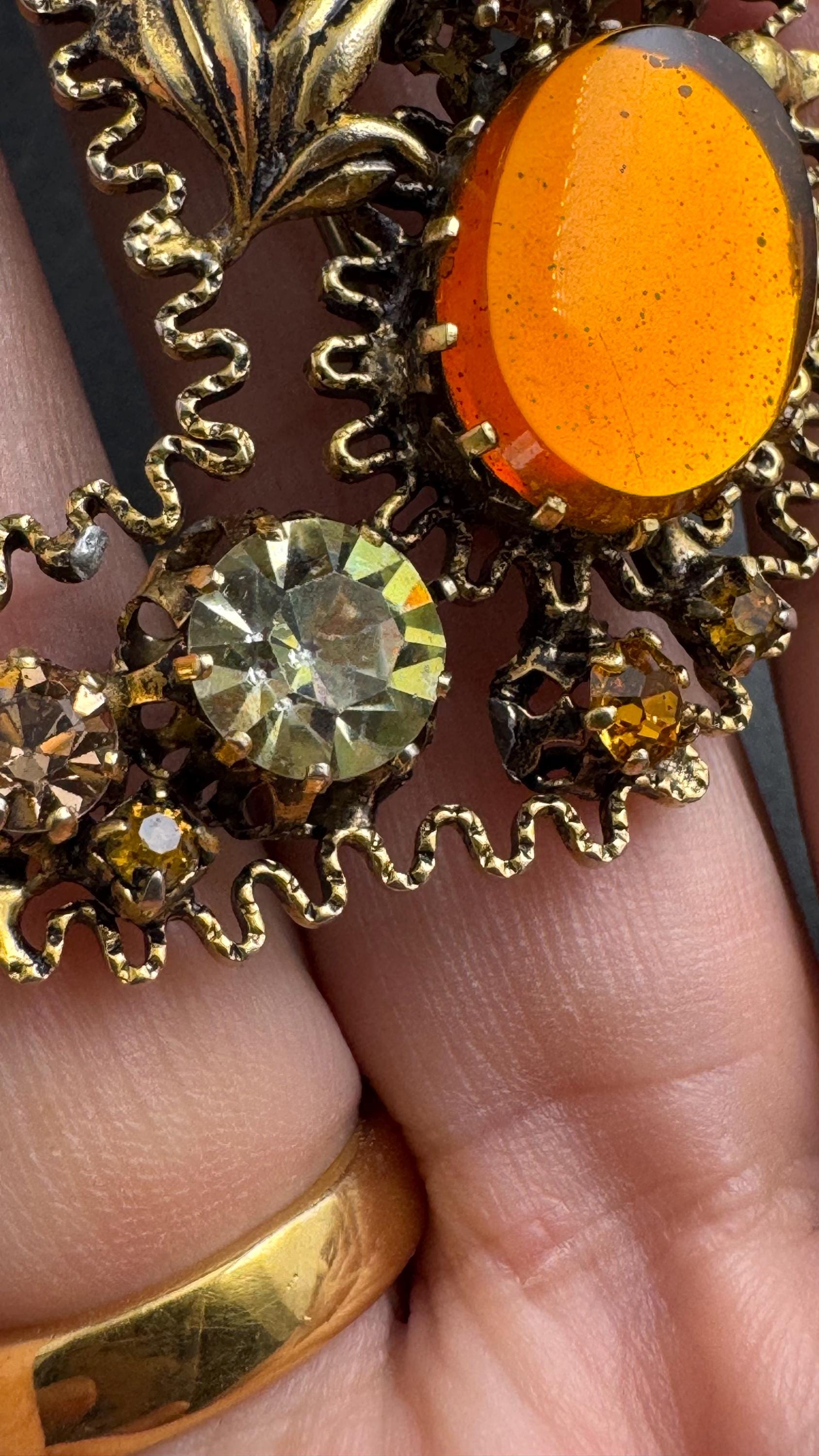 Austrian Crystal rhinestone brooch, oval cabochons unsigned gold tone