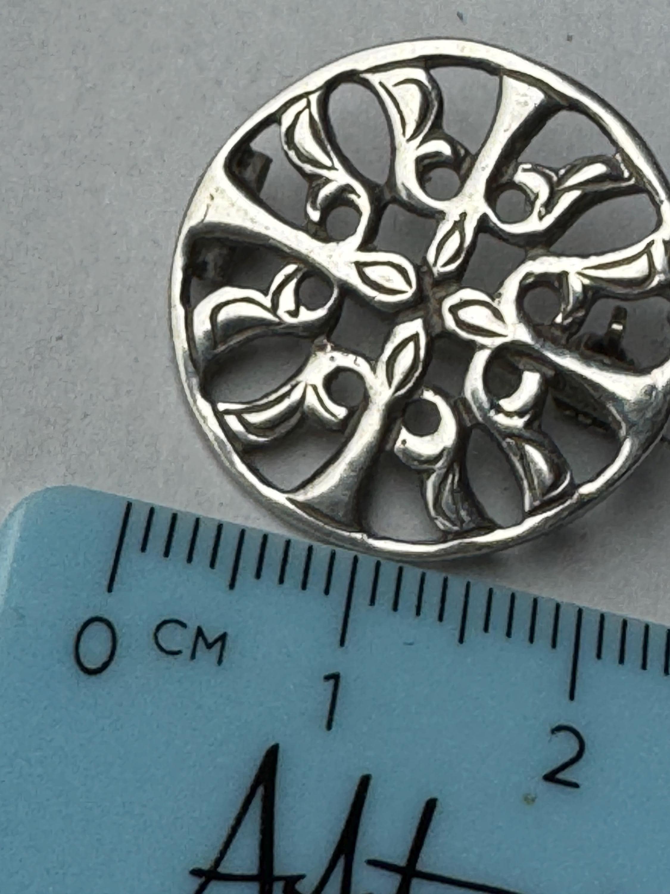 Iona silver Scottish Brooch: Arts and Crafts Celtic jewellery 925 sterling