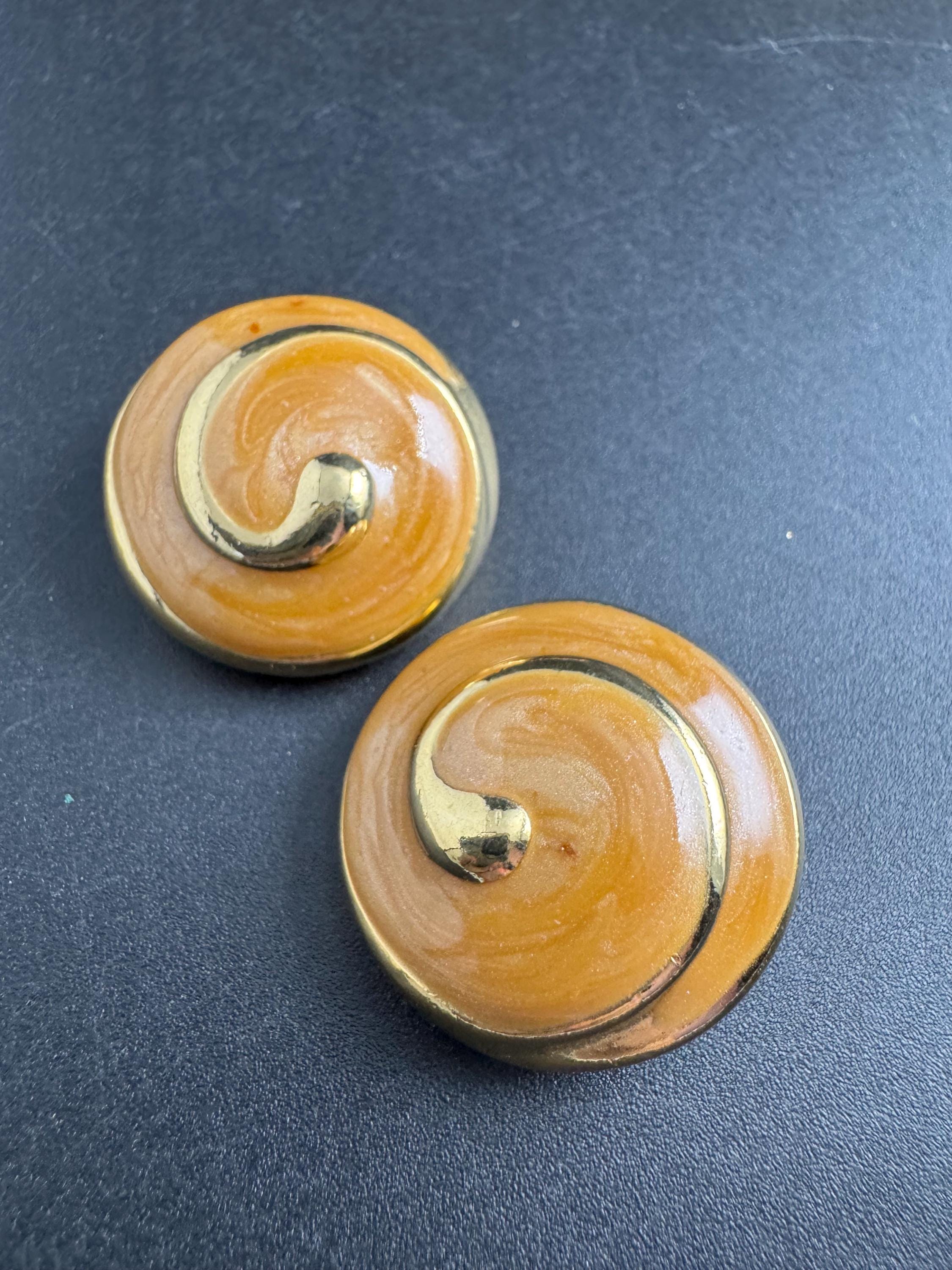Beige neutral Enamel Clip On Earrings: jaques vert vintage gold plated