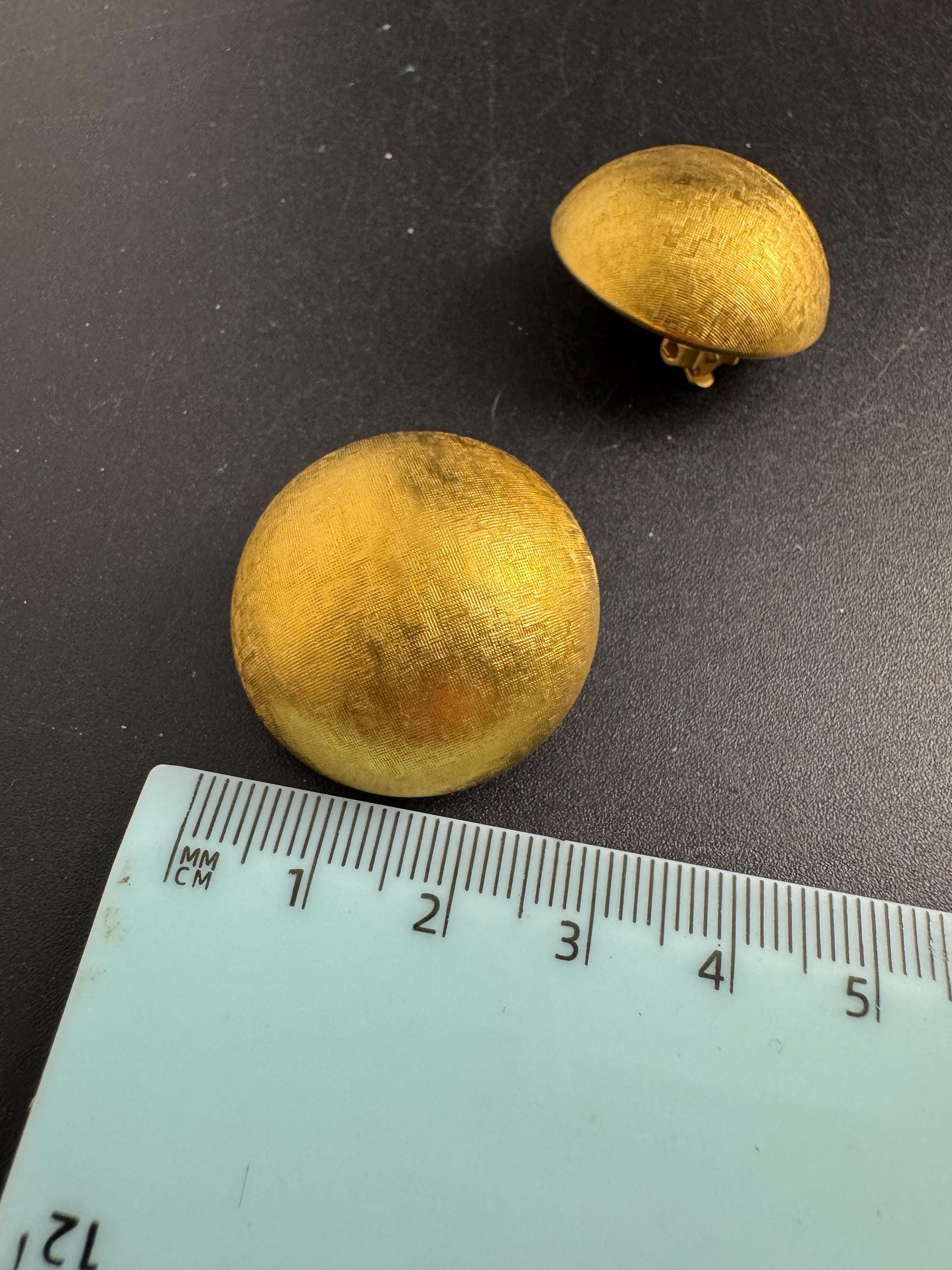 Joan rivers gold dome clip on earrings, brushed metal gold plated vintage and signed