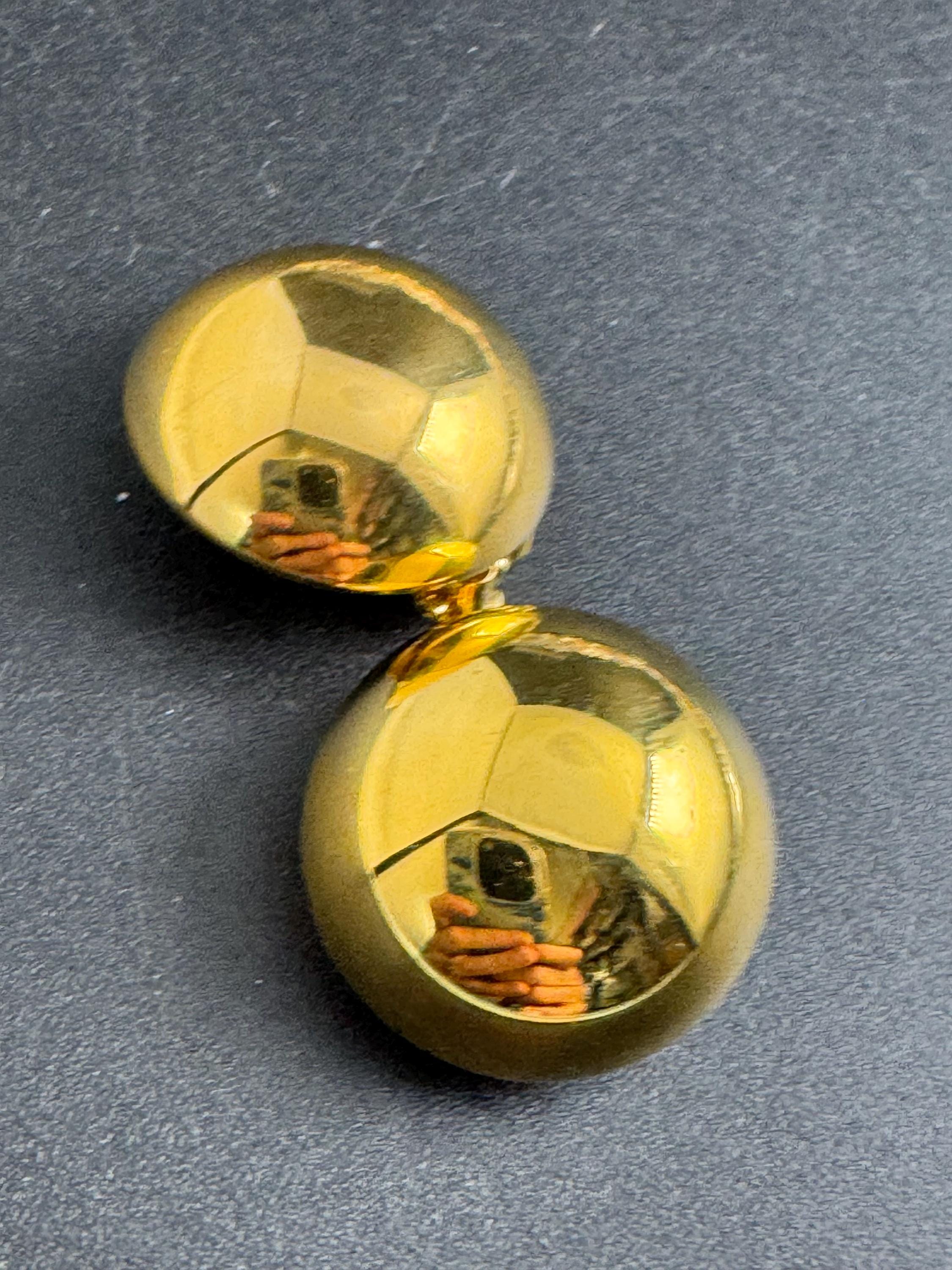 Joan rivers gold dome clip on earrings, gold plated vintage and signed