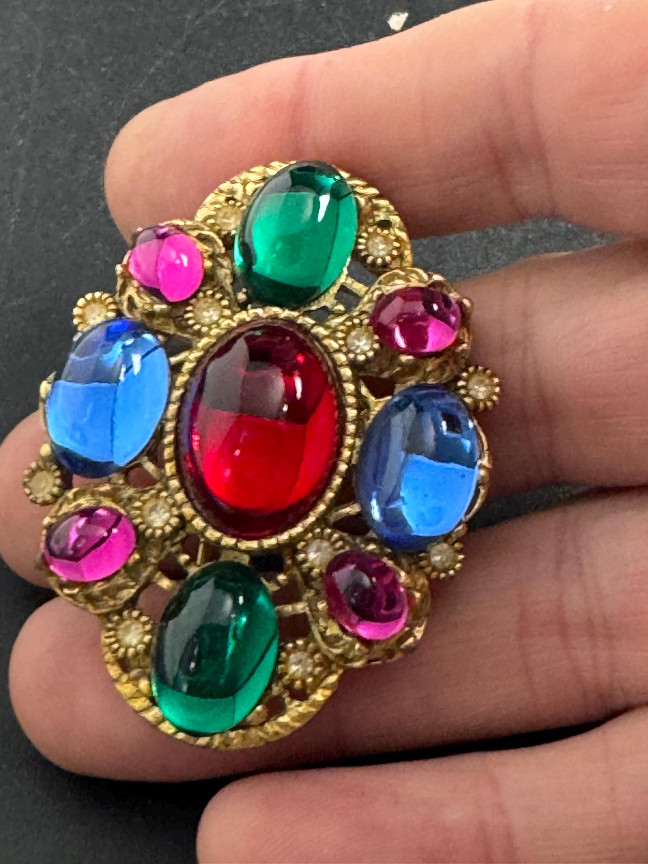 Multicolored Cabochon Brooch, Gold Tone Marked A999 1960's gripoix style