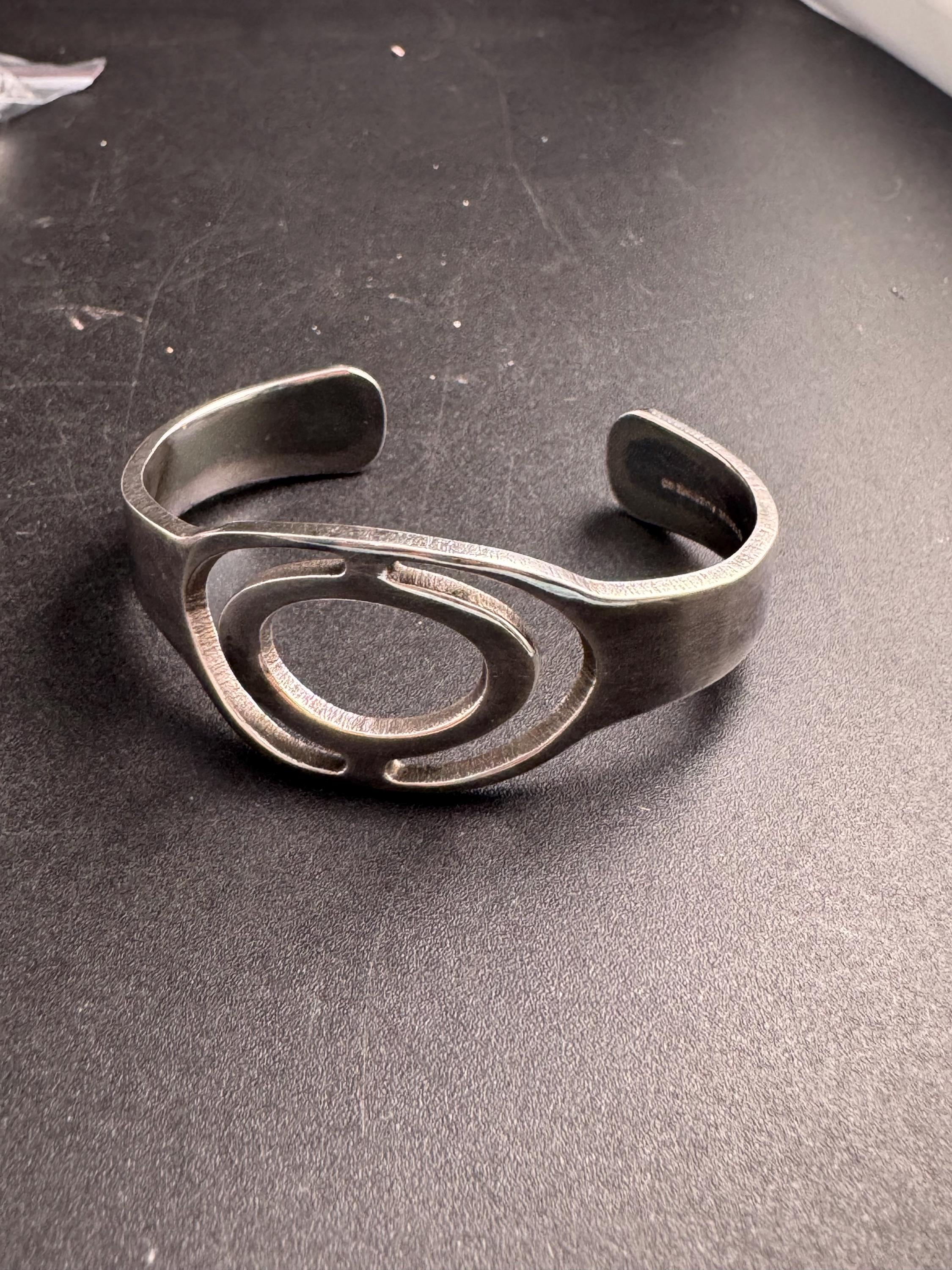 Newbridge Silverware abstract Bangle: signed jewellery Modernist Design