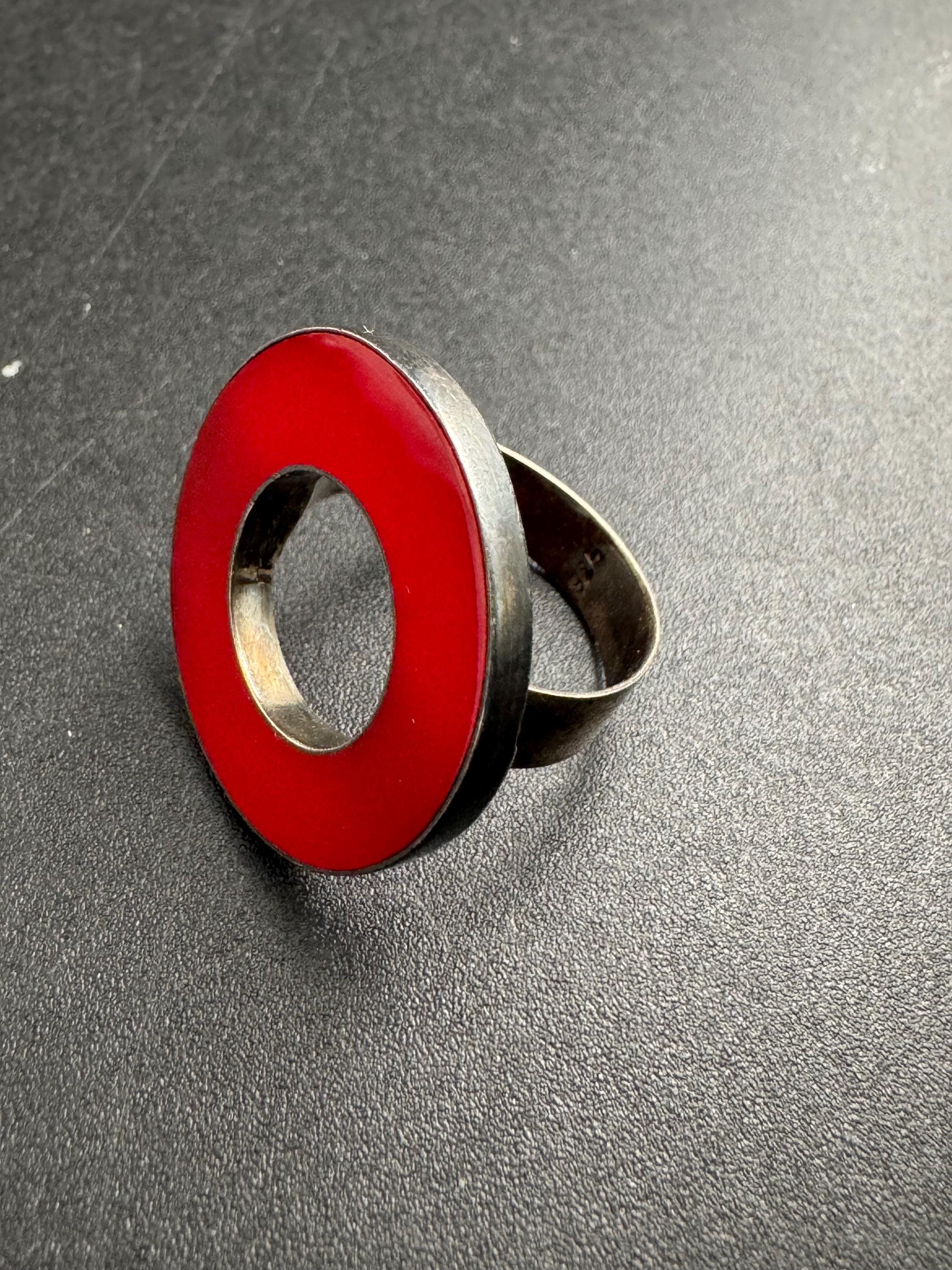 SIZE S 925 red loop brutalist dress ring, sterling silver acrylic ring