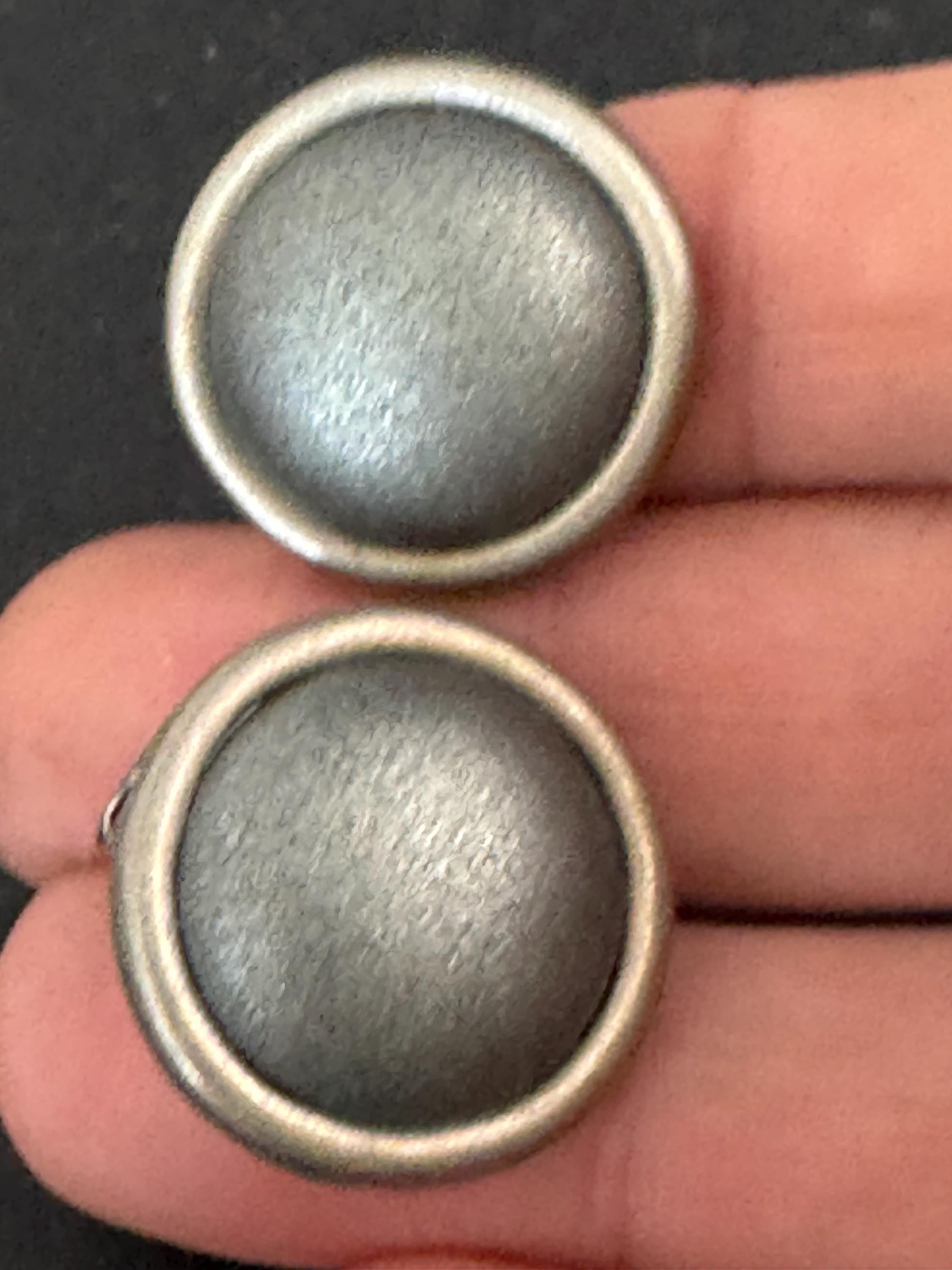 Italian round Clip On Earrings: slate grey and silver tone vintage deadstock
