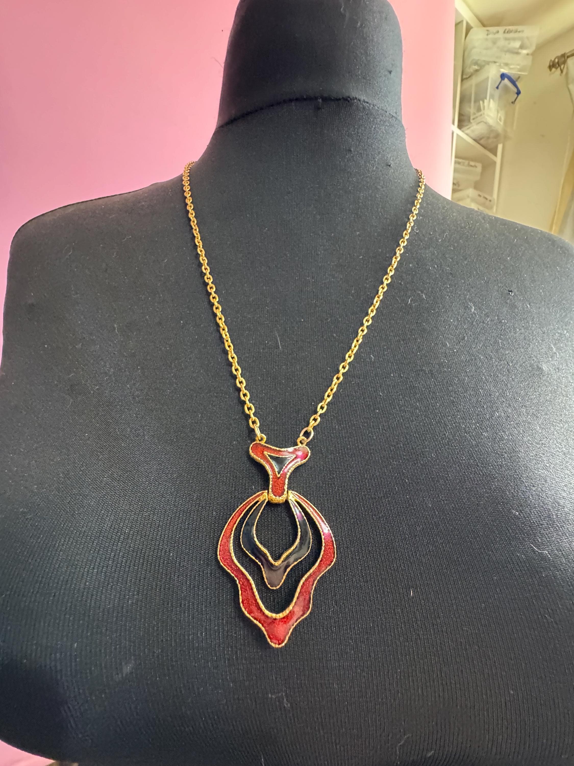 Signed AVON Red Black pendant, enamelled necklace
