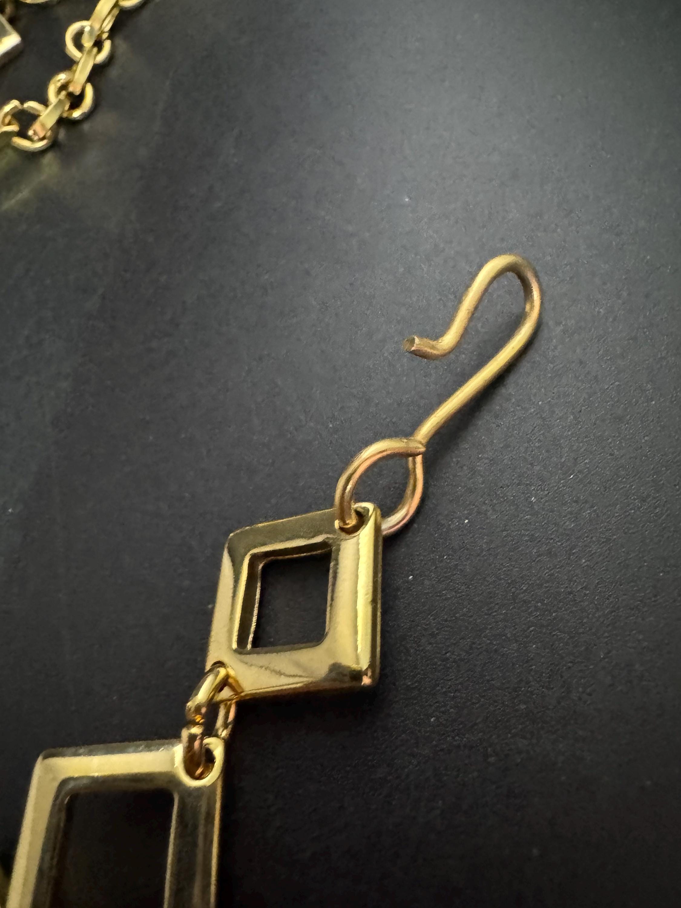 Ladies gold metal chain belt, fits 87- to 105cm vintage fashion