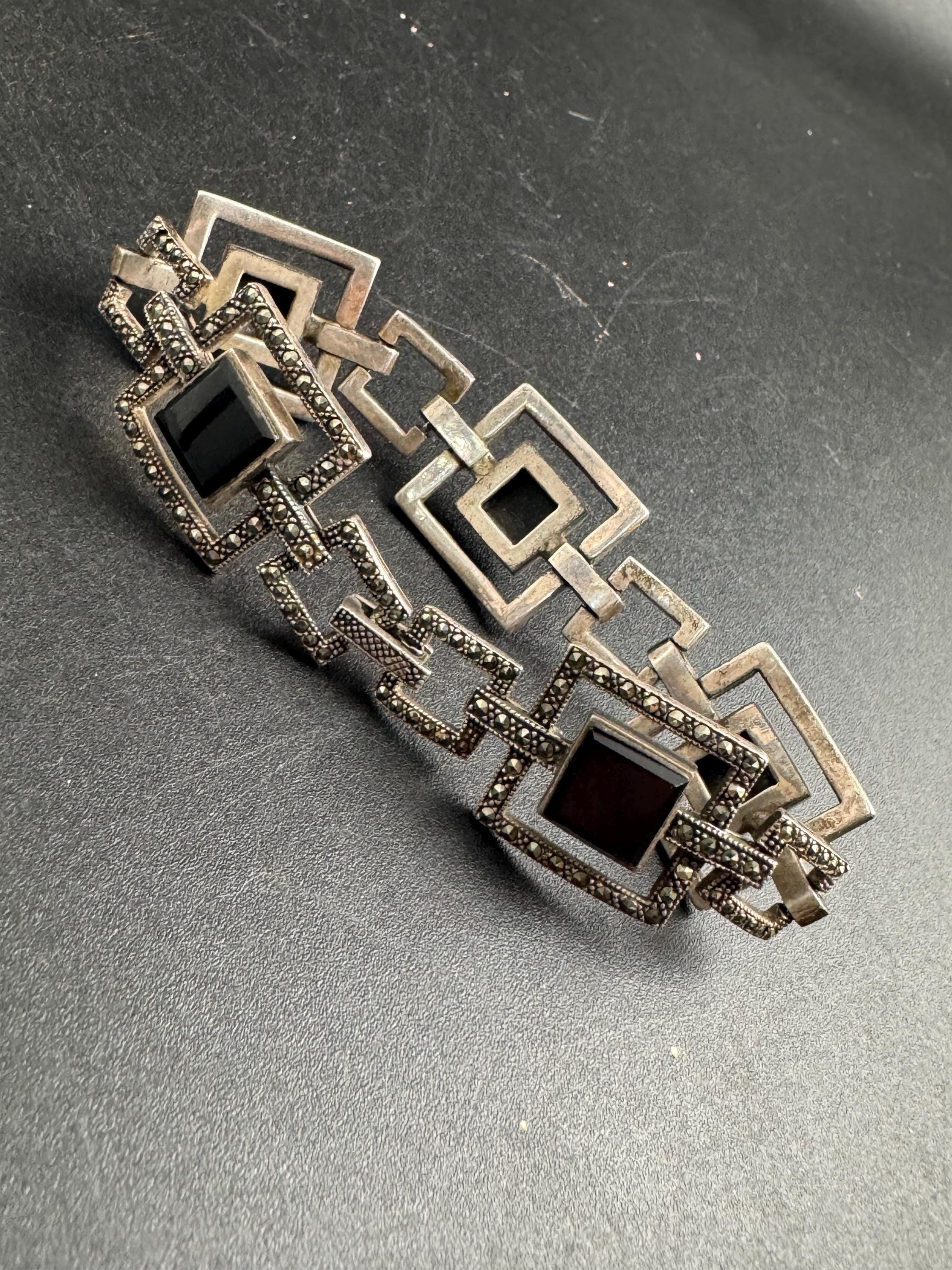 925 Sterling silver onyx panel bracelet, 26gms 18cm