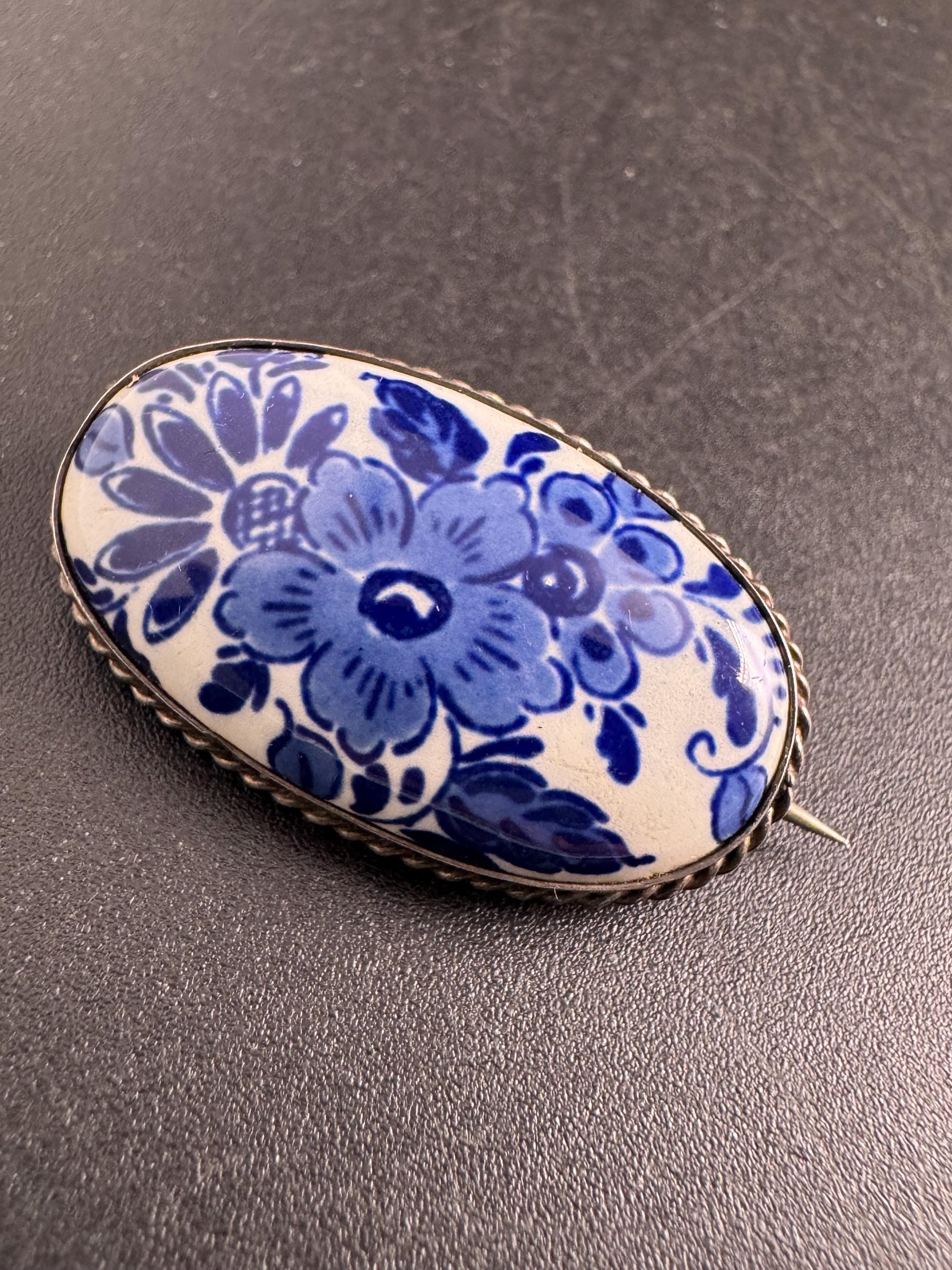 Antique delft pottery silver brooch, c clasp white metal pin