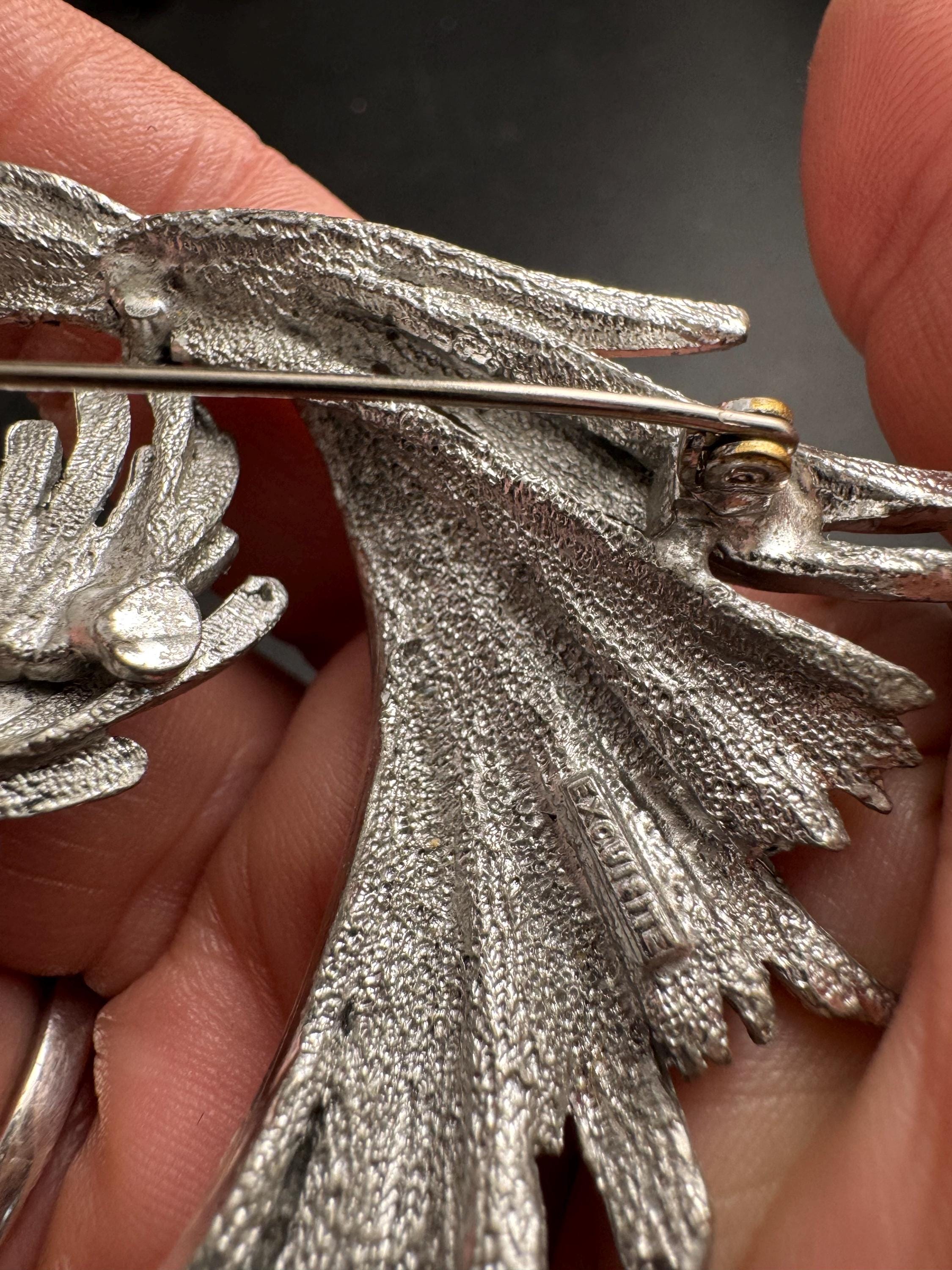 Exquisite large silver brooch, signed modernist swirl design (7cm)