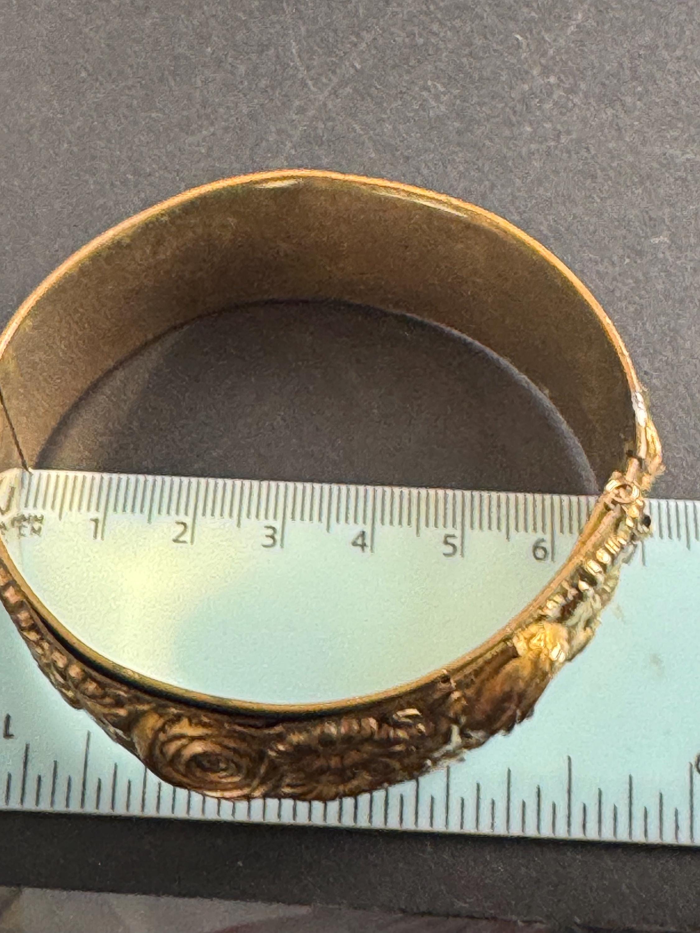 Victorian repousse work bangle : wide brass floral