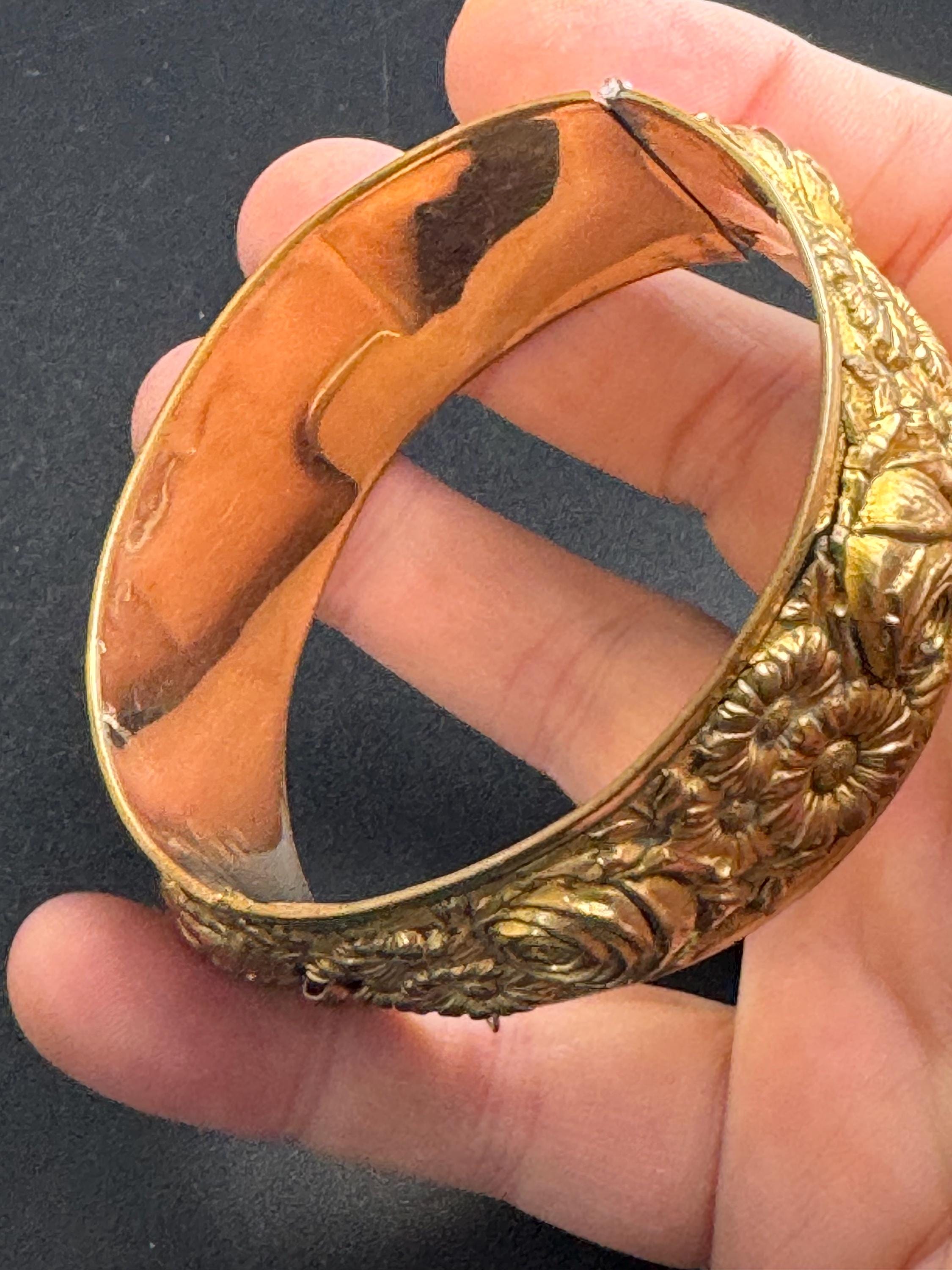 Victorian repousse work bangle : wide brass floral