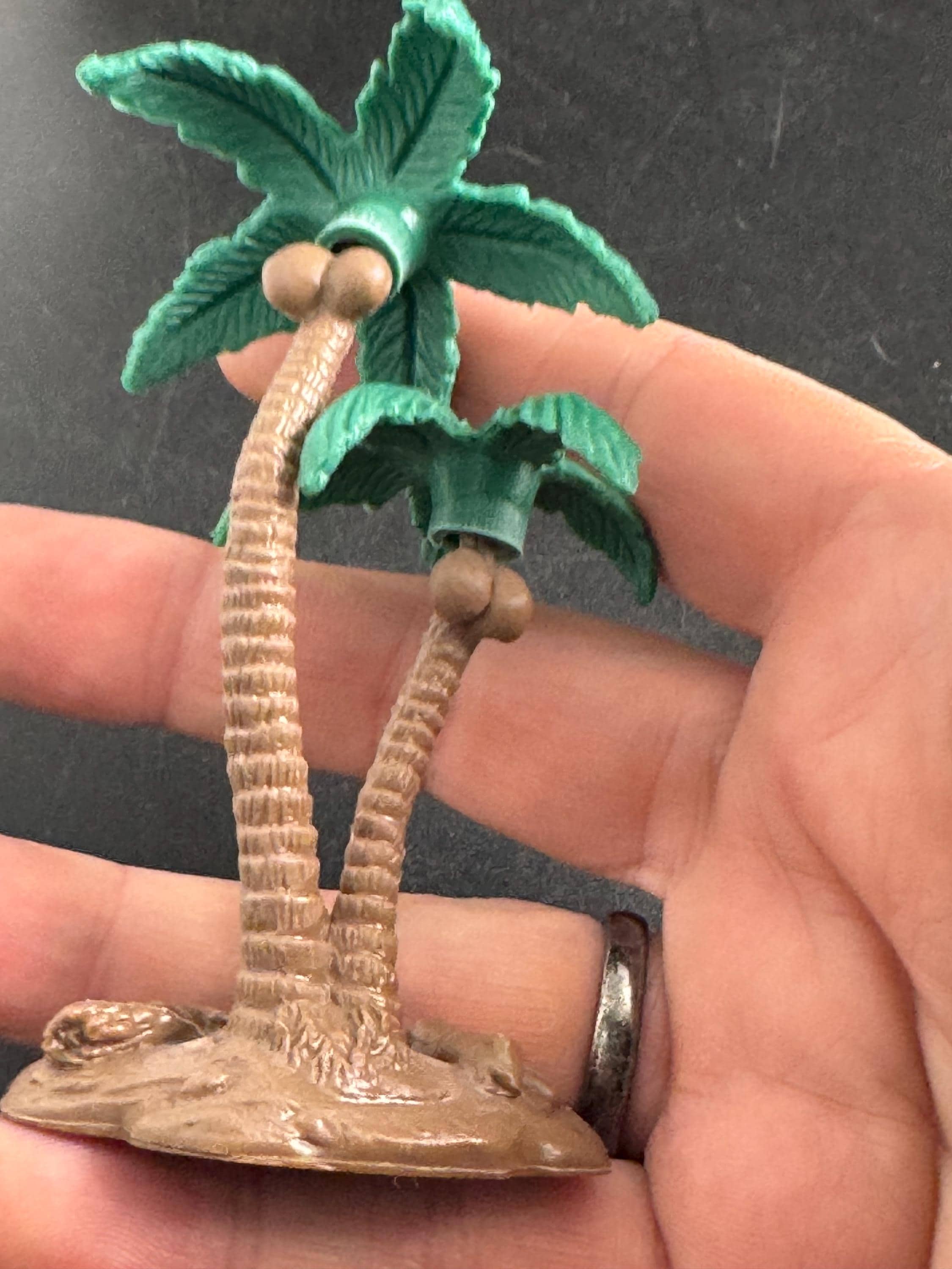 miniature palm tree cake topper (1pc) , dolls house tropical scenery craft 10cm (dark green)