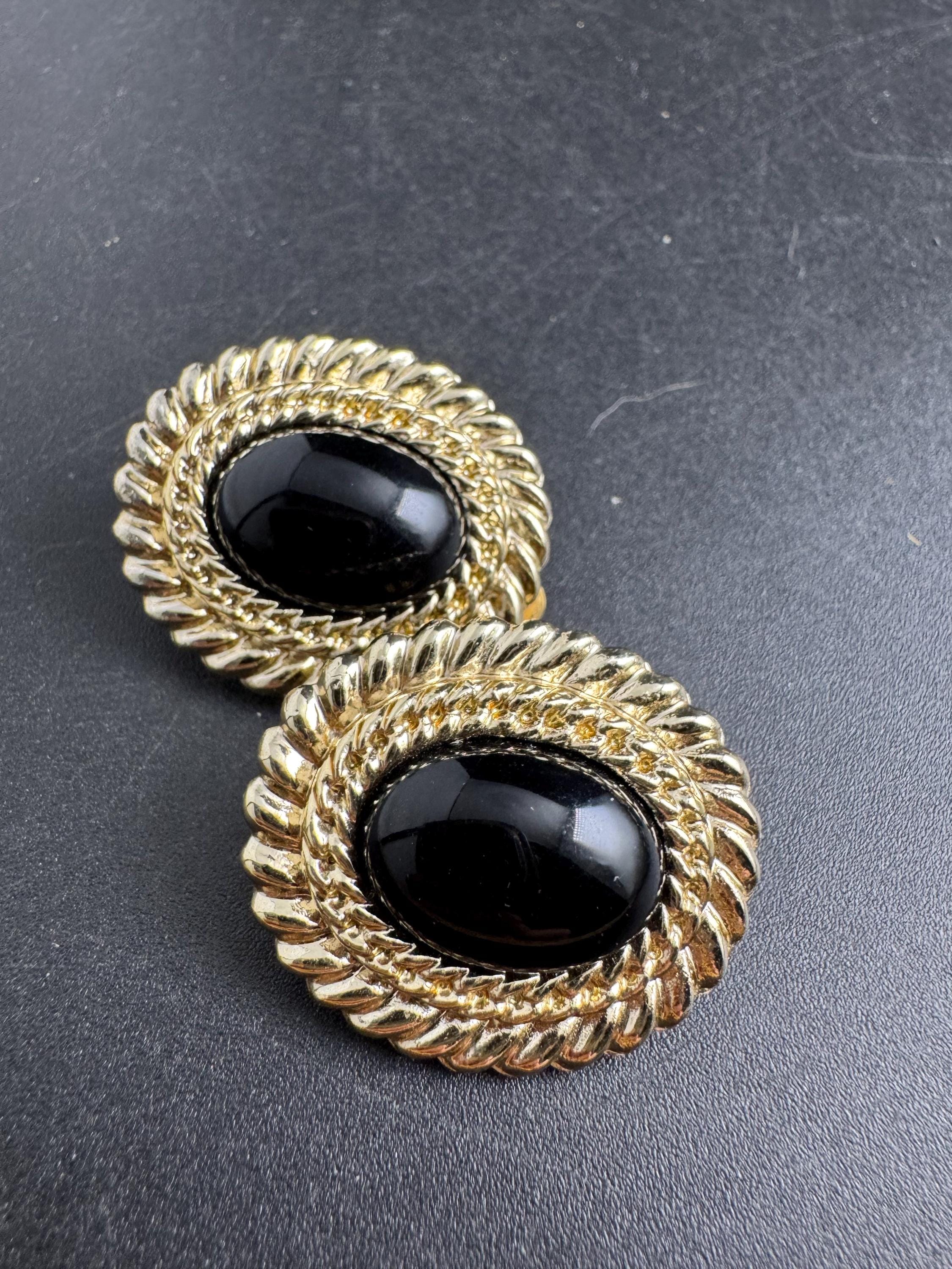 black domed cabochon clip on earrings, oval gold tone 3cm rope edge