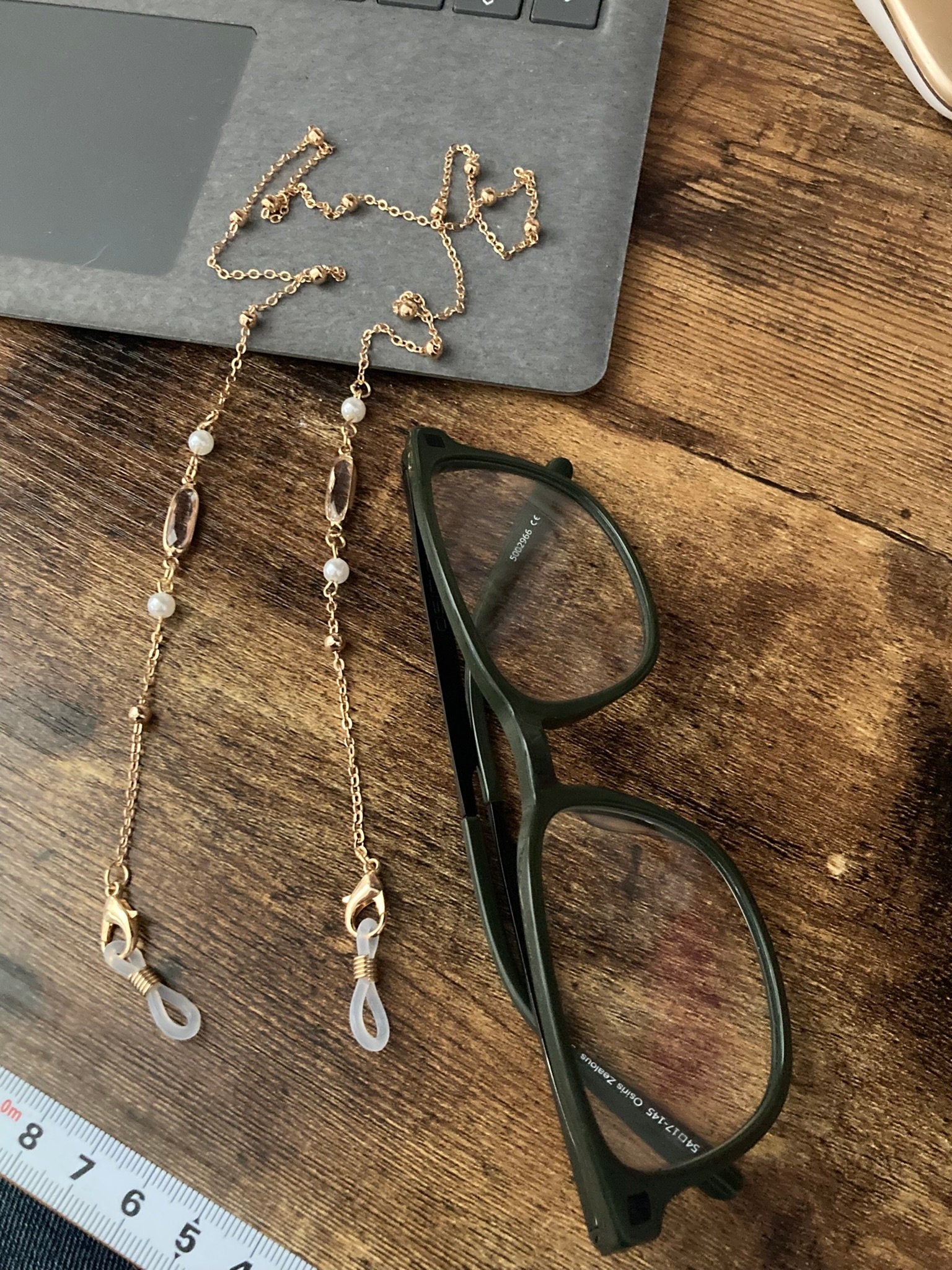 Never lose your glasses sunglasses chain gold tone rivière bezel set clear crystal diamanté lanyard