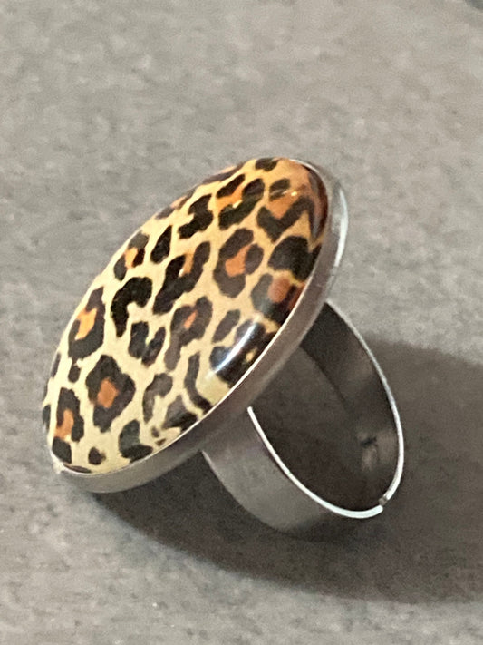 Oversized Leopard print ring stainless steel, non Tarnish glass cabochon