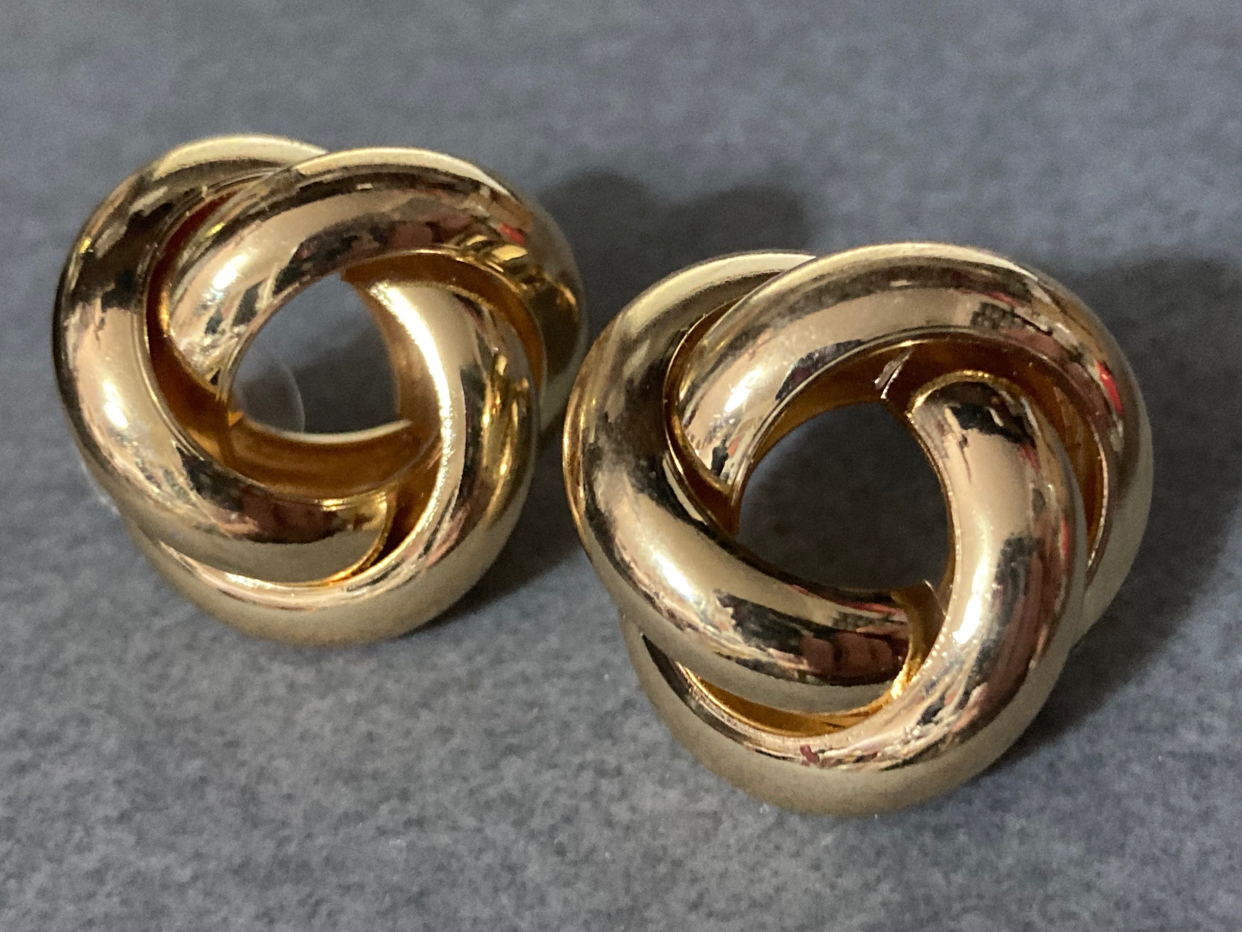 Gold tube round knot earrings