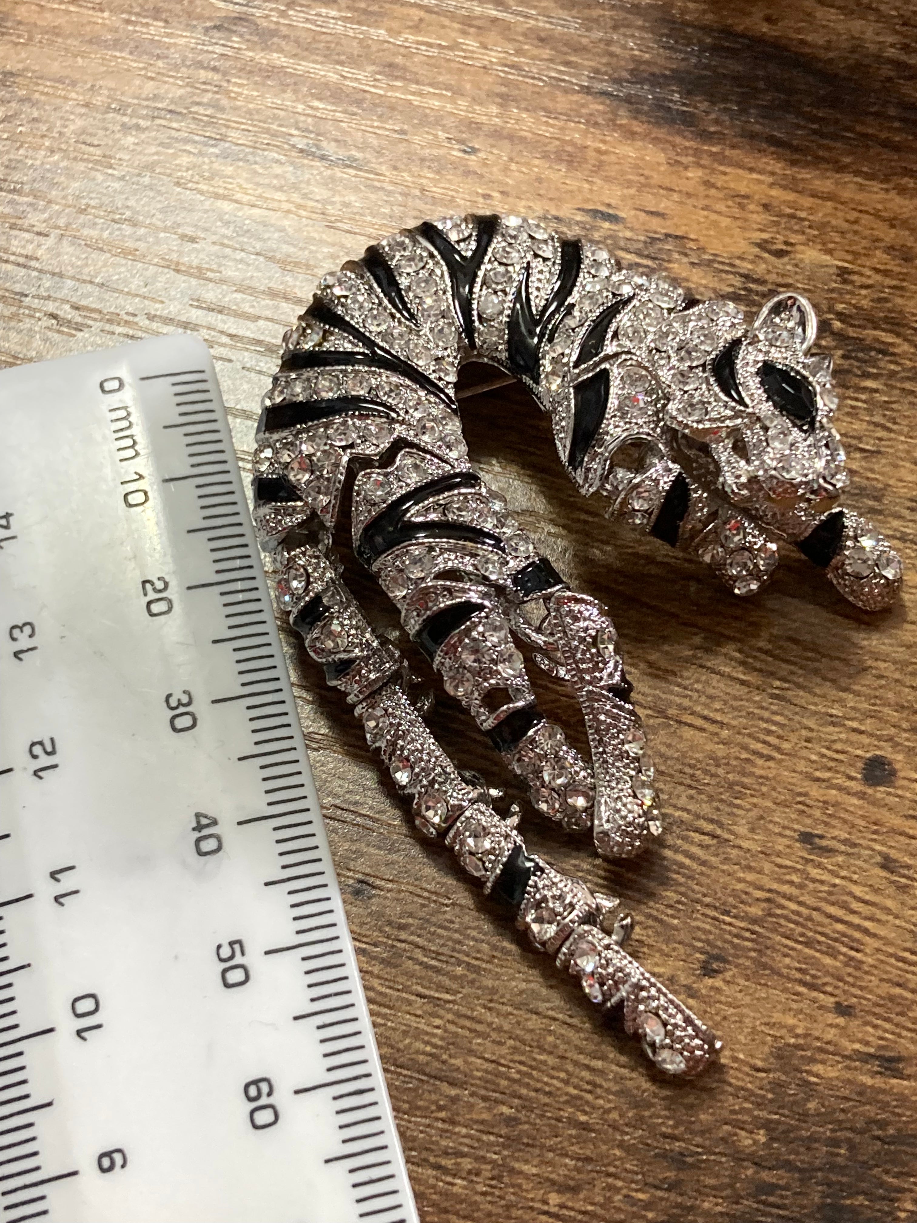 Articulated diamanté tiger big cat brooch
