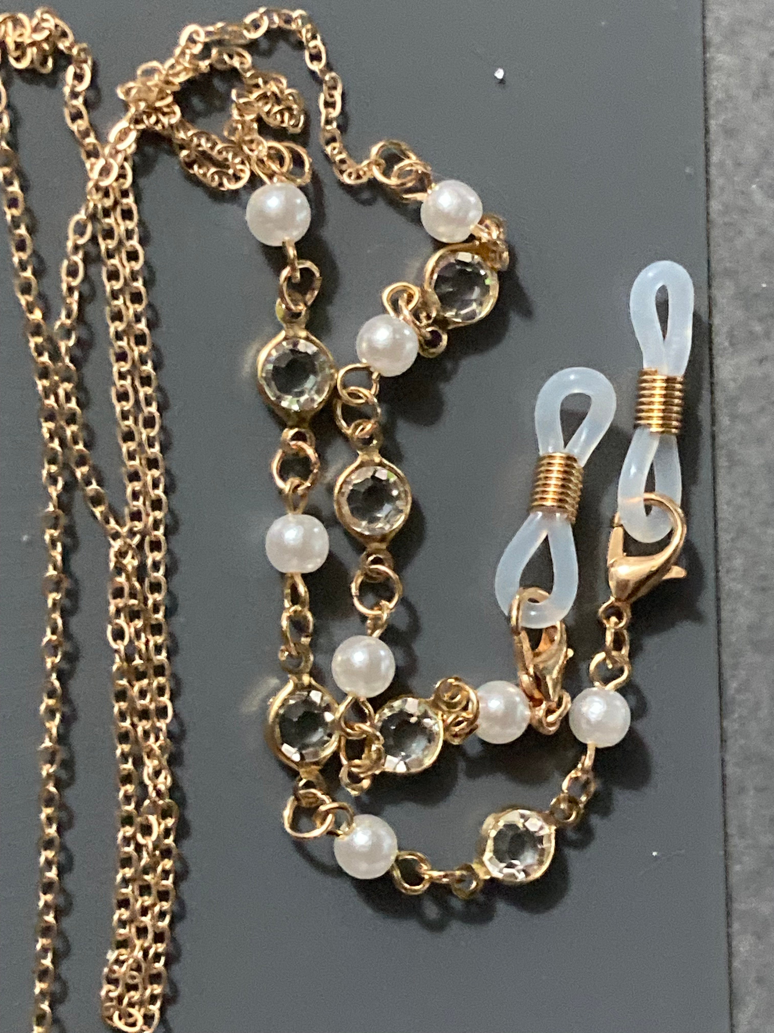 Sunglasses glasses gold diamanté chain