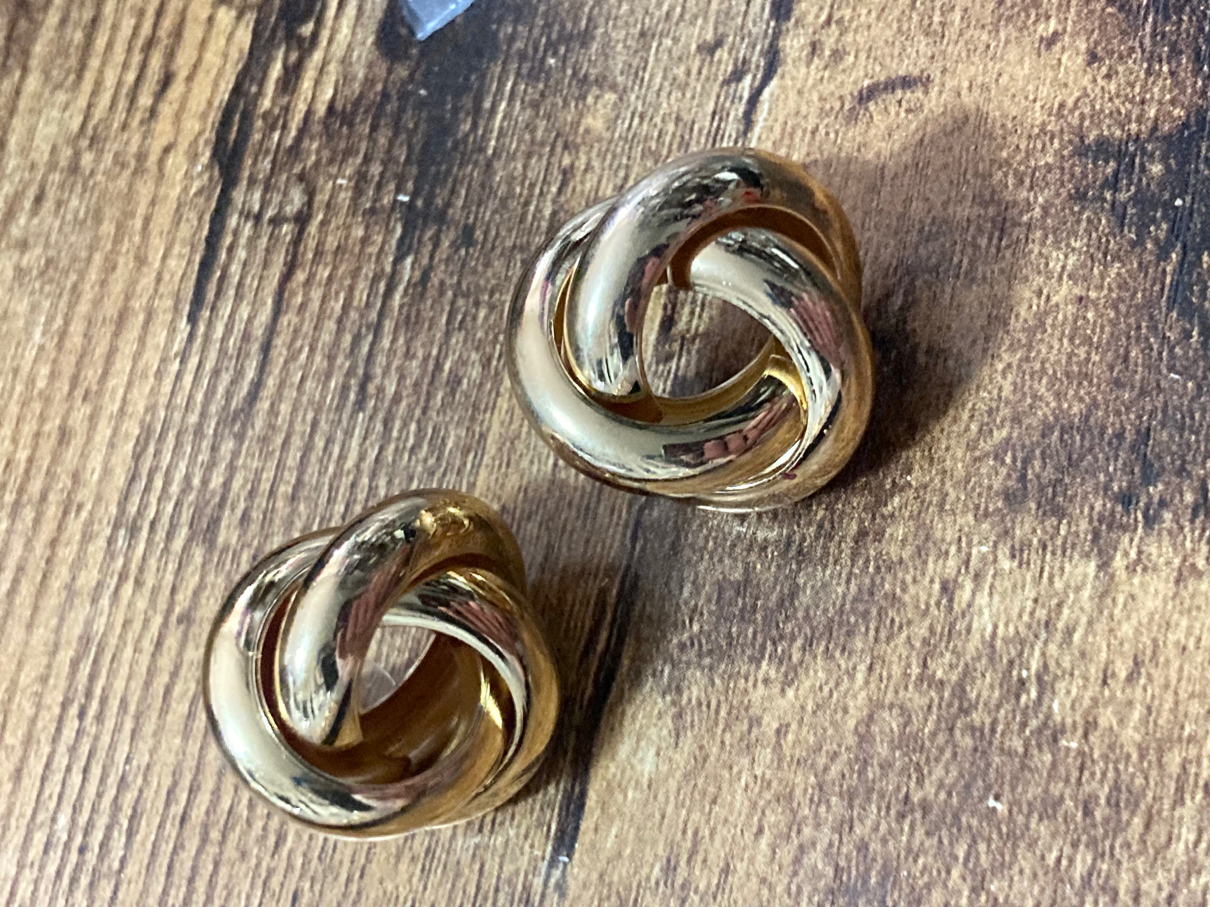 Gold tube round knot earrings