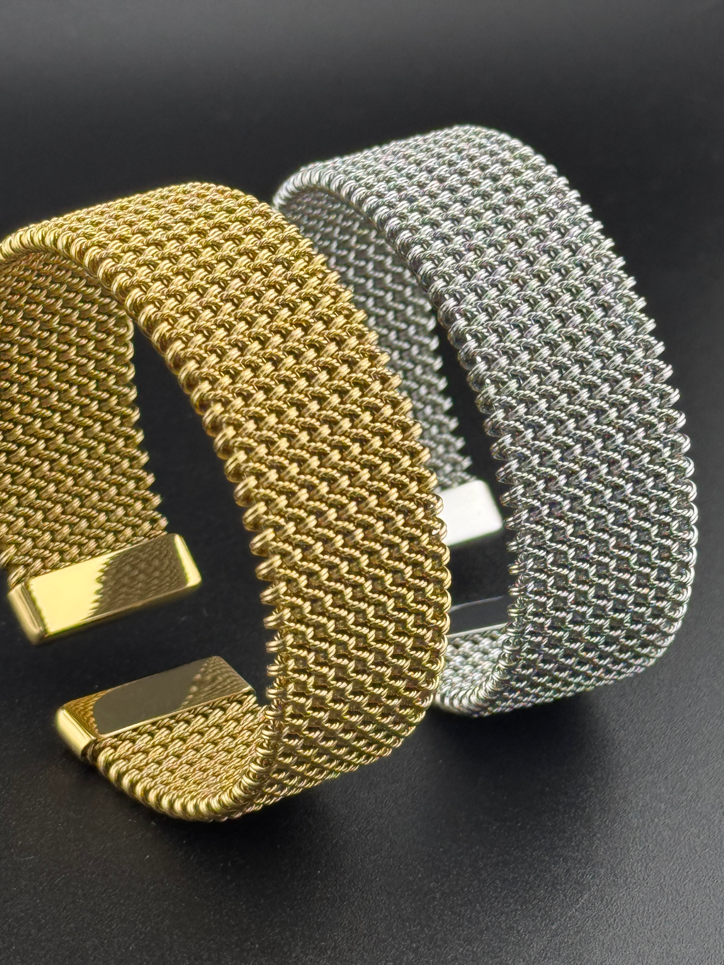 Wide silver toned mesh link open bangle bracelet vintage style