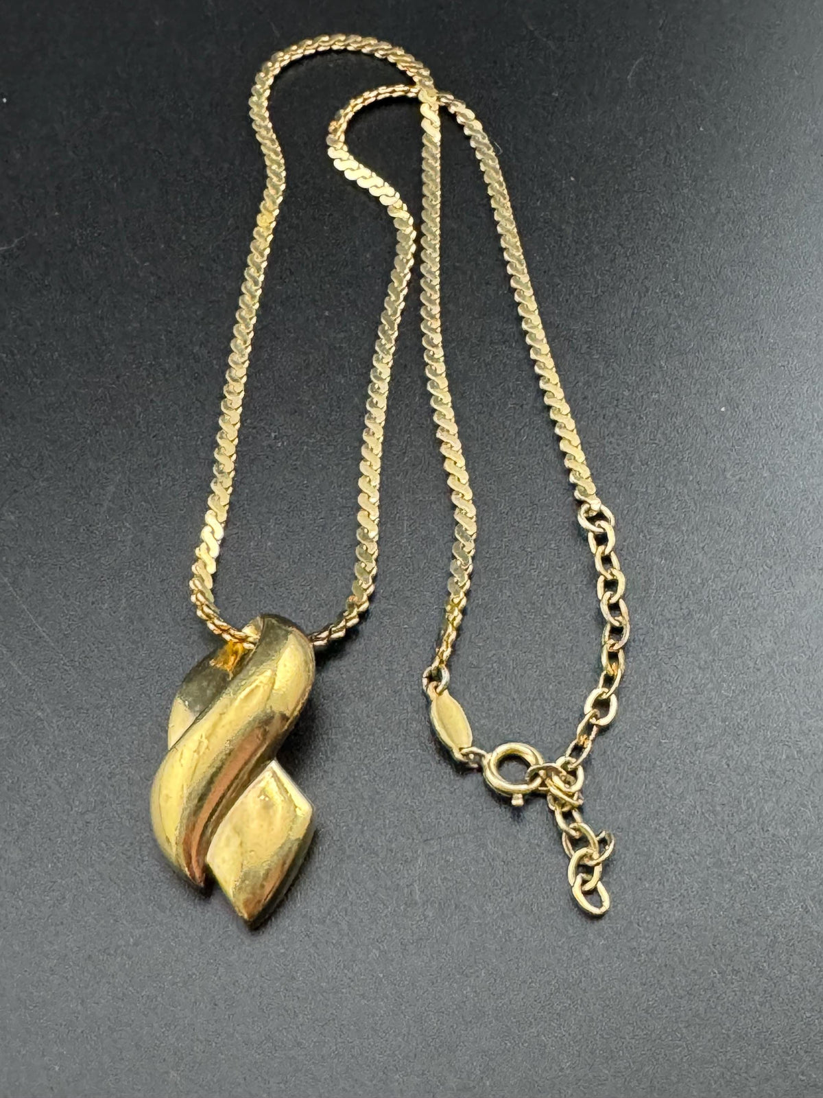Vintage Gold Pendant Necklace | Signed GROSSE Serpentine Chain 44Cm